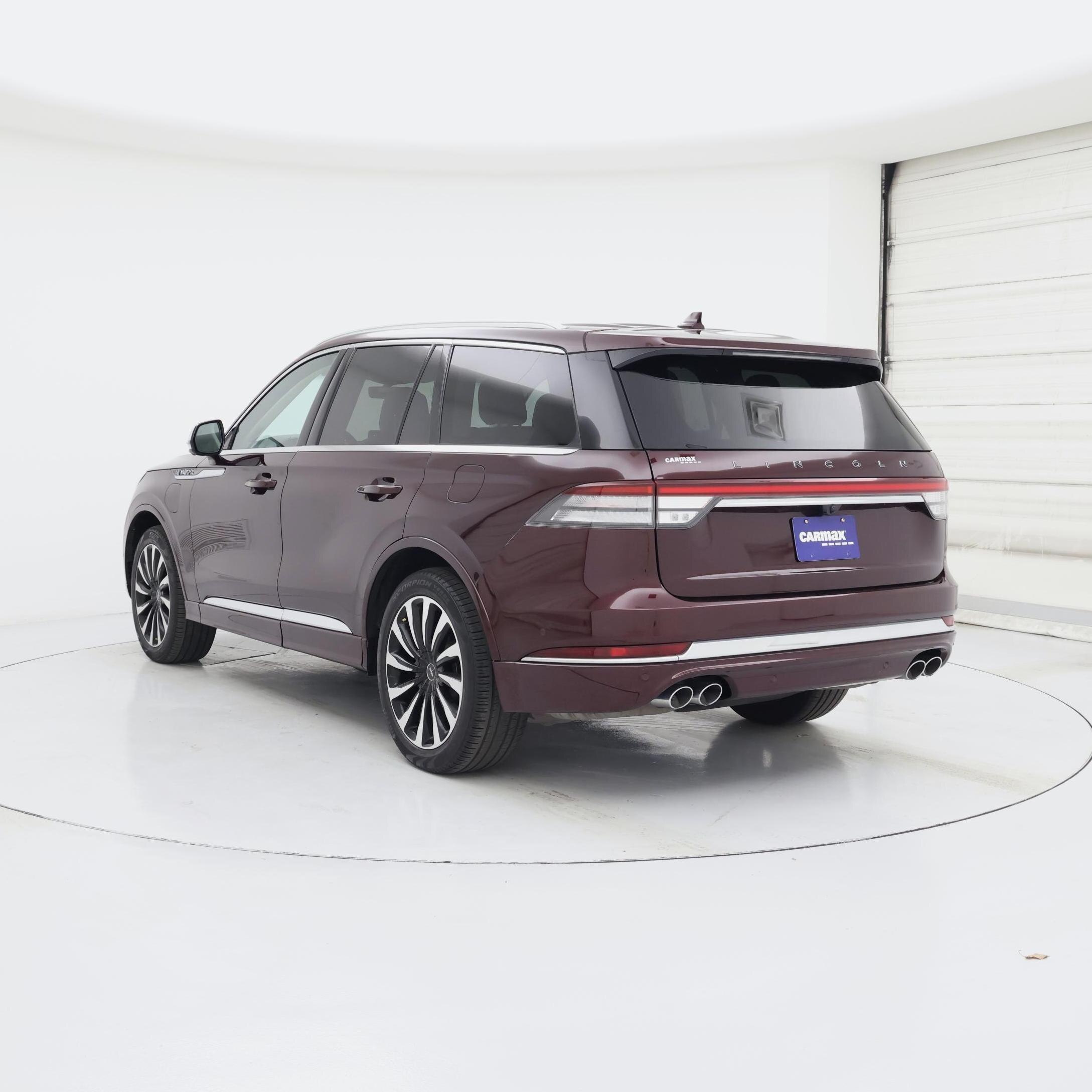 Thumbnail: 2020 Lincoln Aviator - 2