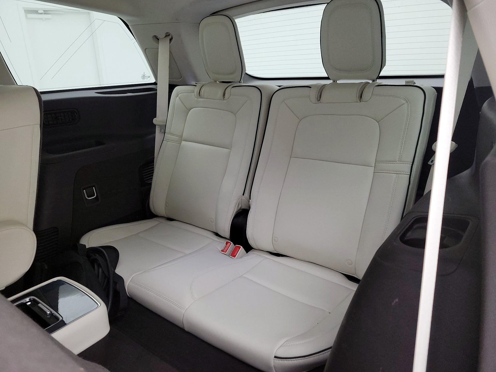 Thumbnail: 2020 Lincoln Aviator - 20