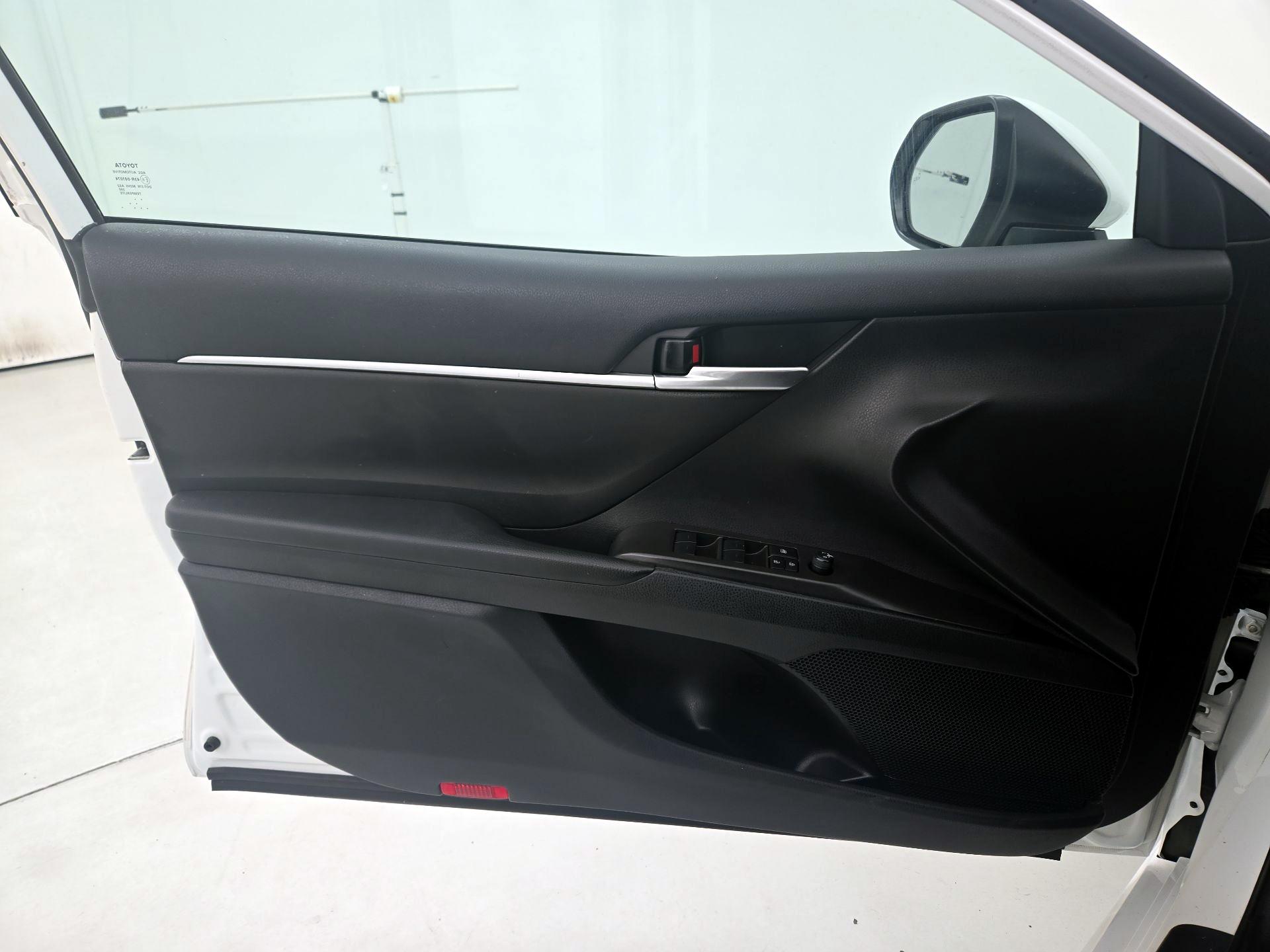 Thumbnail: 2023 Toyota Camry - 12