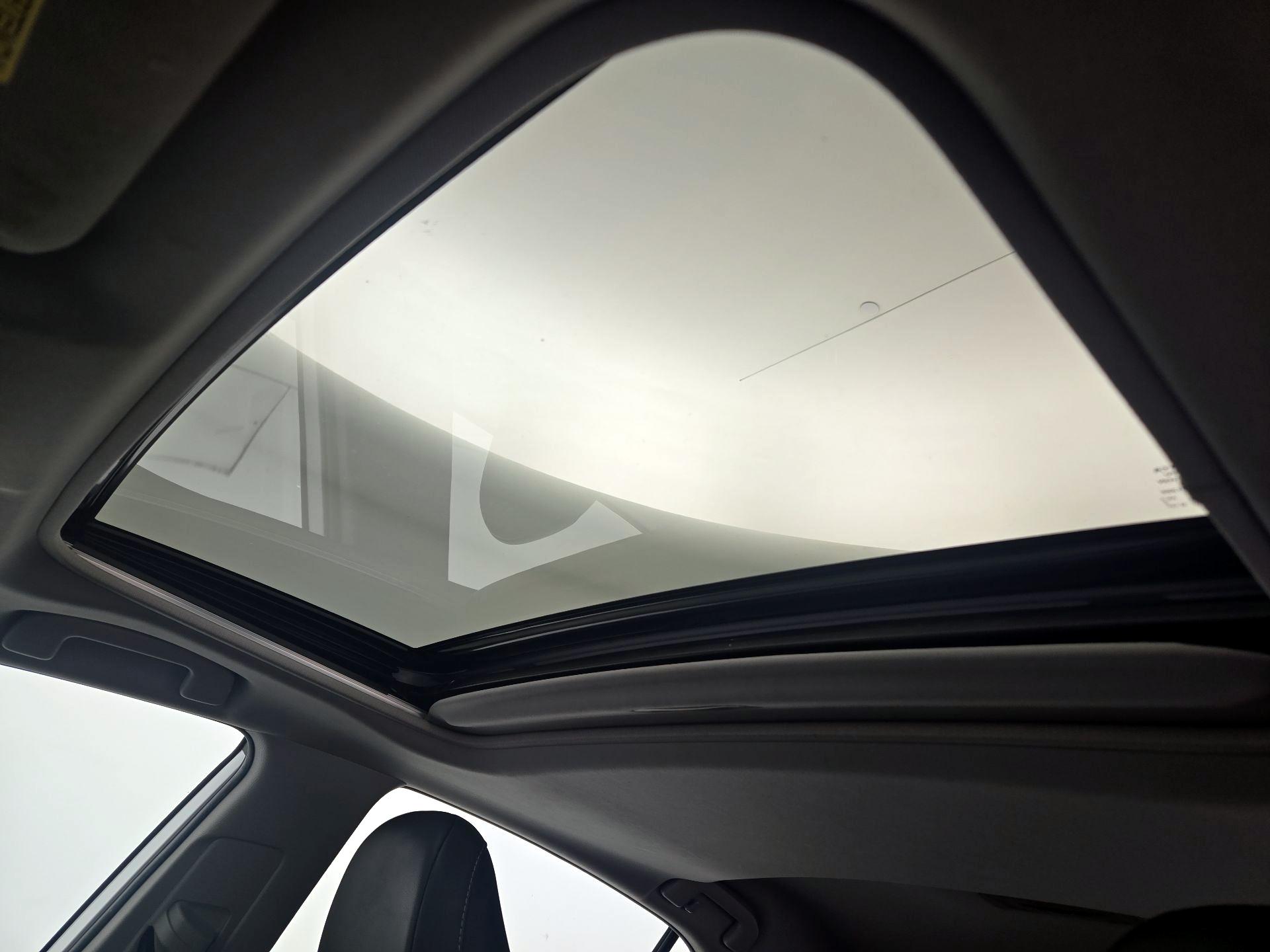 Thumbnail: 2023 Toyota Camry - 20