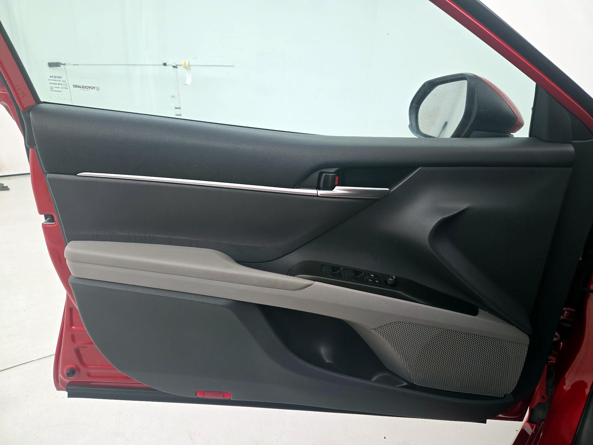 Thumbnail: 2023 Toyota Camry - 12