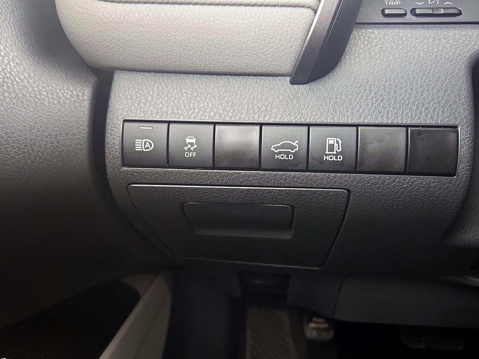 Thumbnail: 2023 Toyota Camry - 13