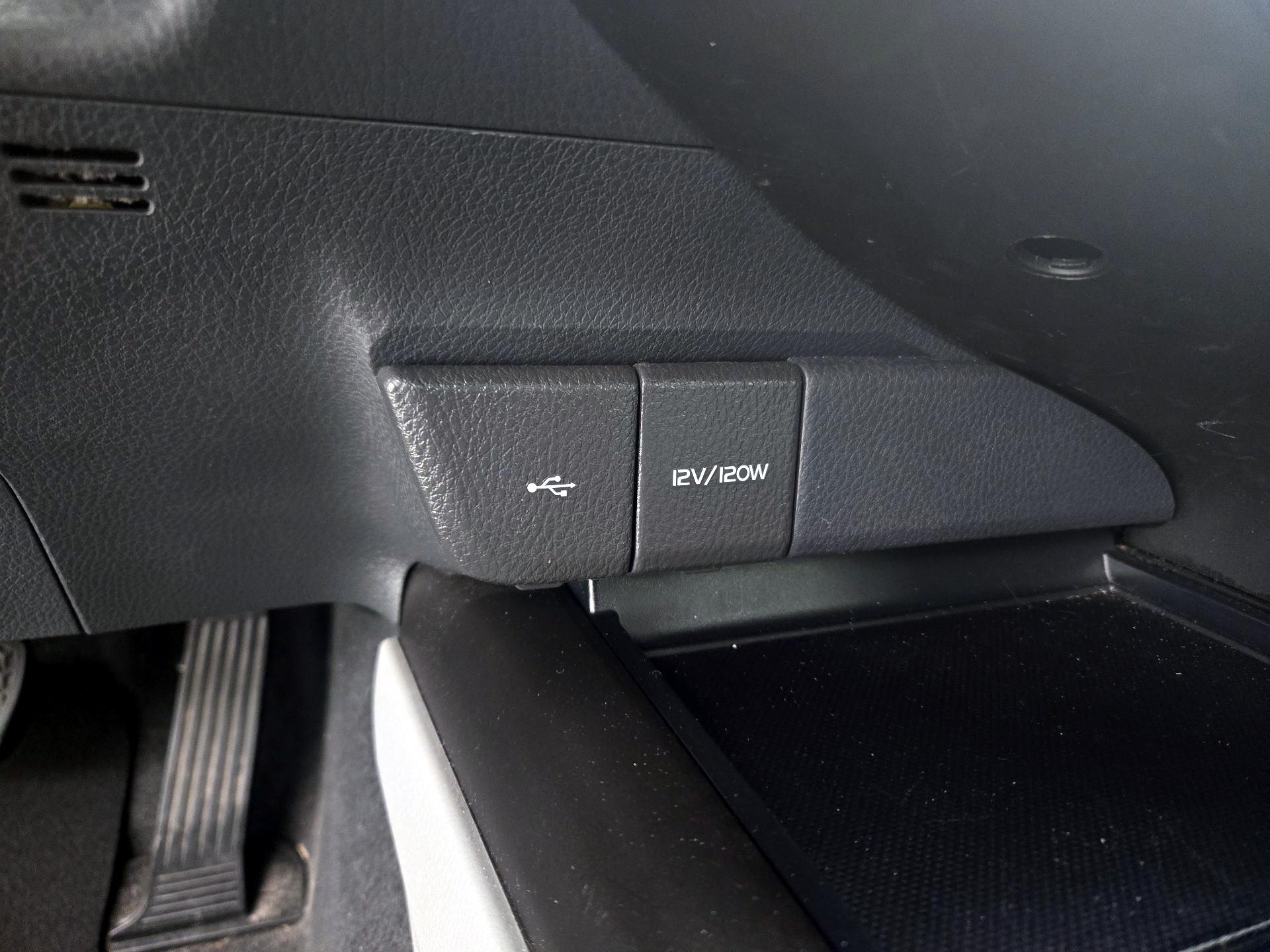 Thumbnail: 2023 Toyota Camry - 19