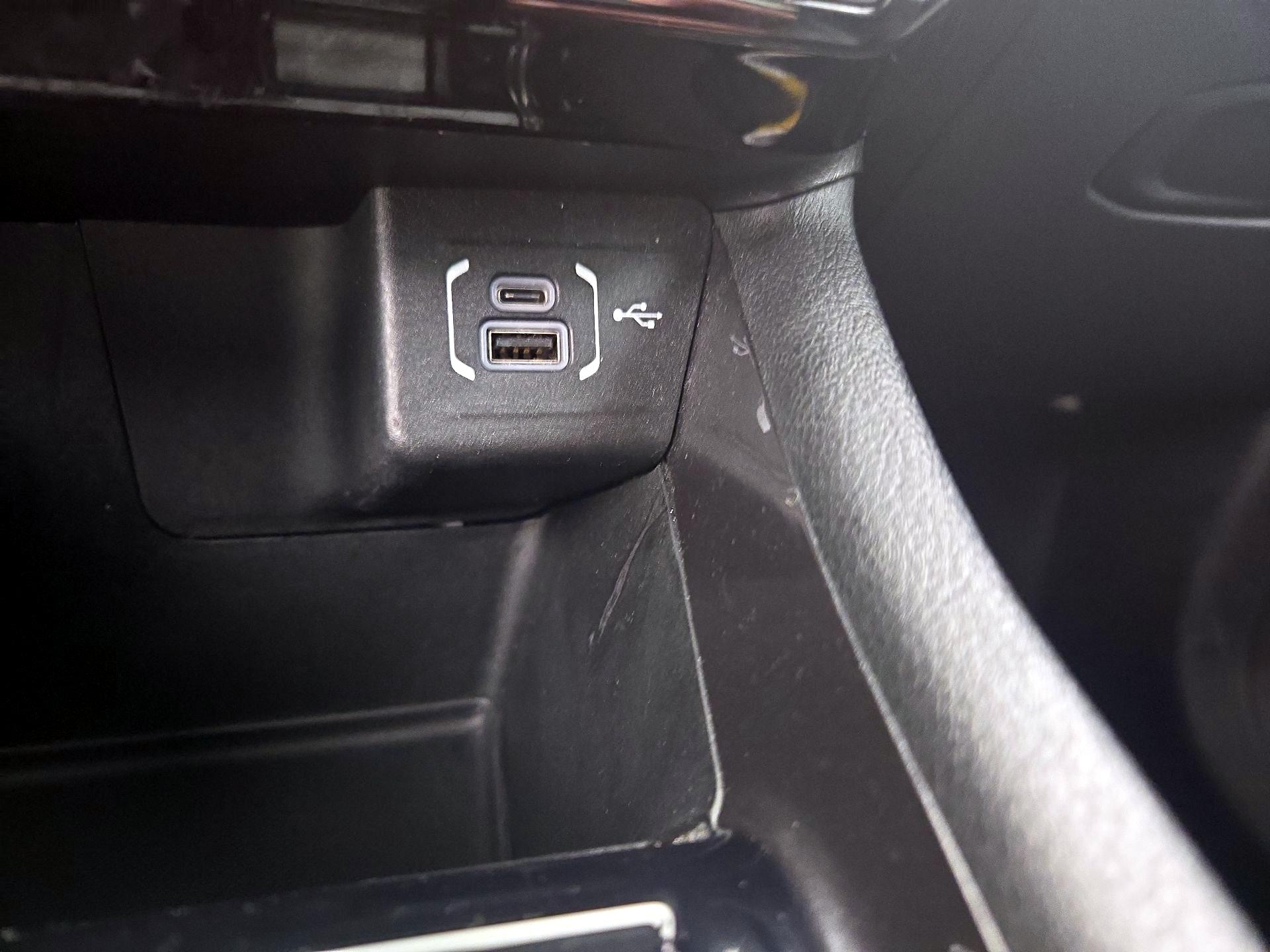 Thumbnail: 2022 Jeep Compass - 18