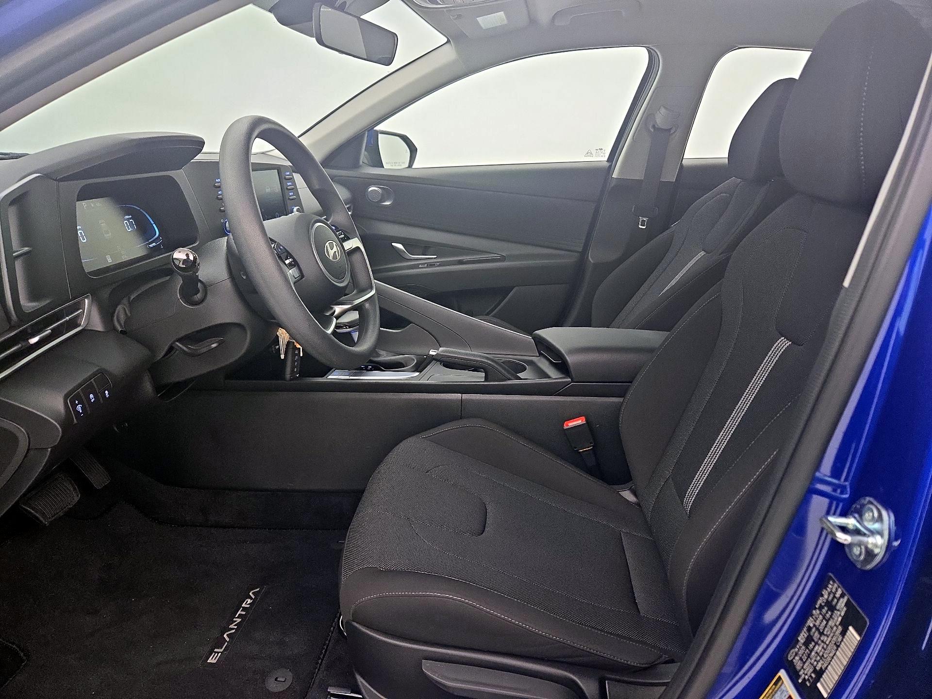 Thumbnail: 2025 Hyundai Elantra - 11