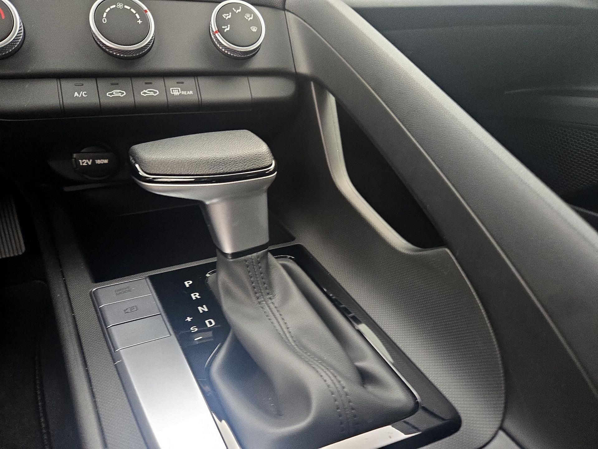 Thumbnail: 2025 Hyundai Elantra - 17