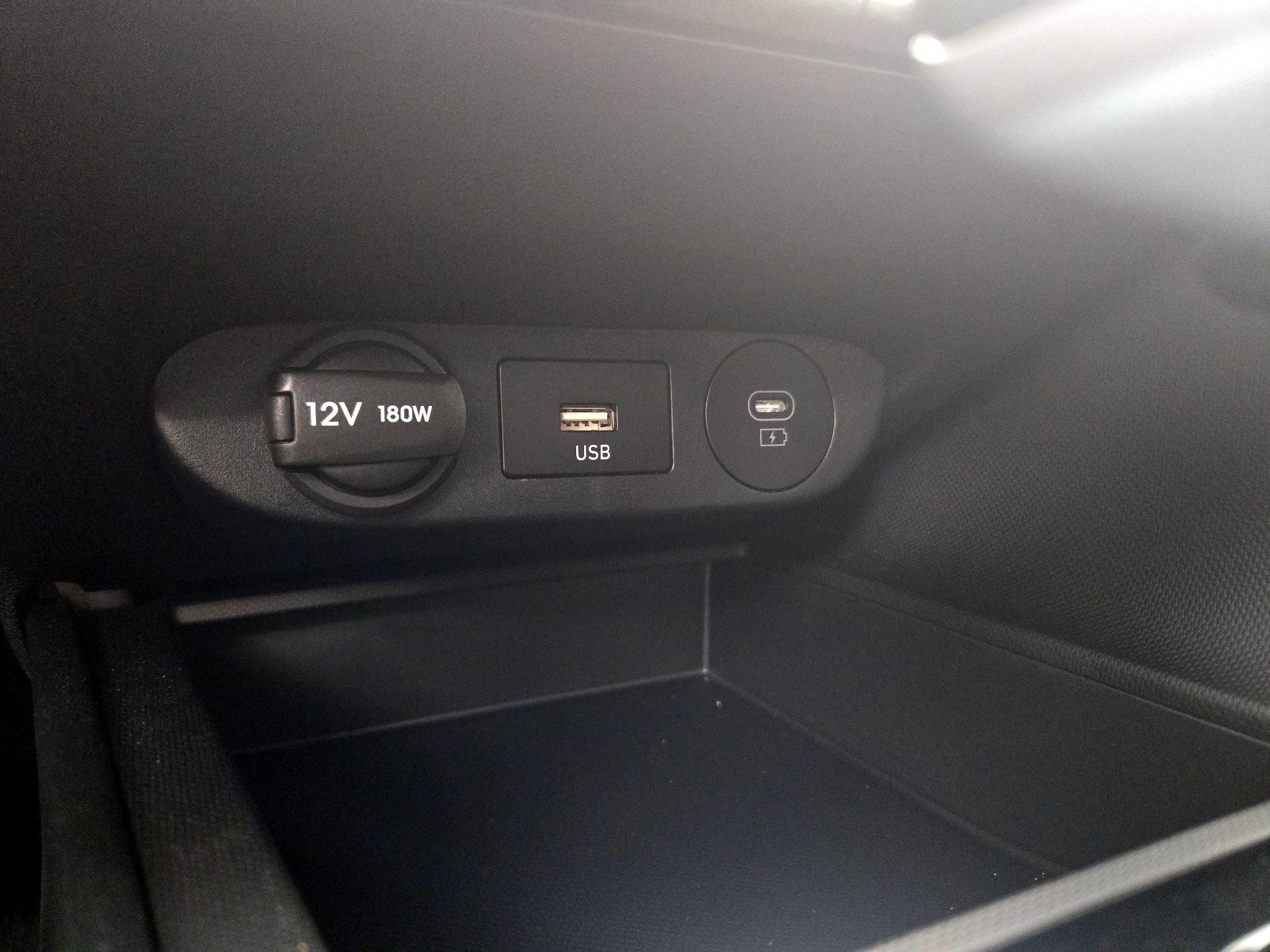 Thumbnail: 2025 Hyundai Elantra - 18