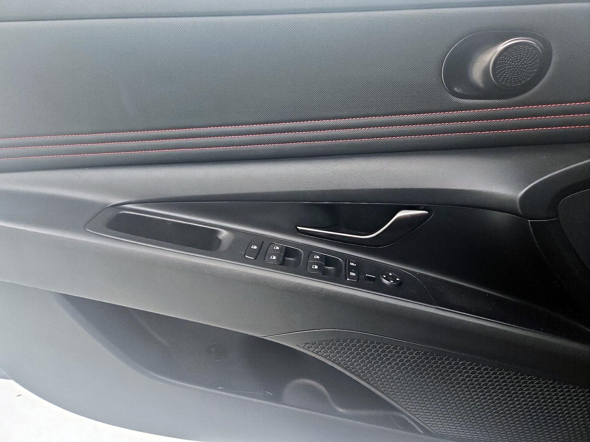Thumbnail: 2023 Hyundai Elantra - 12