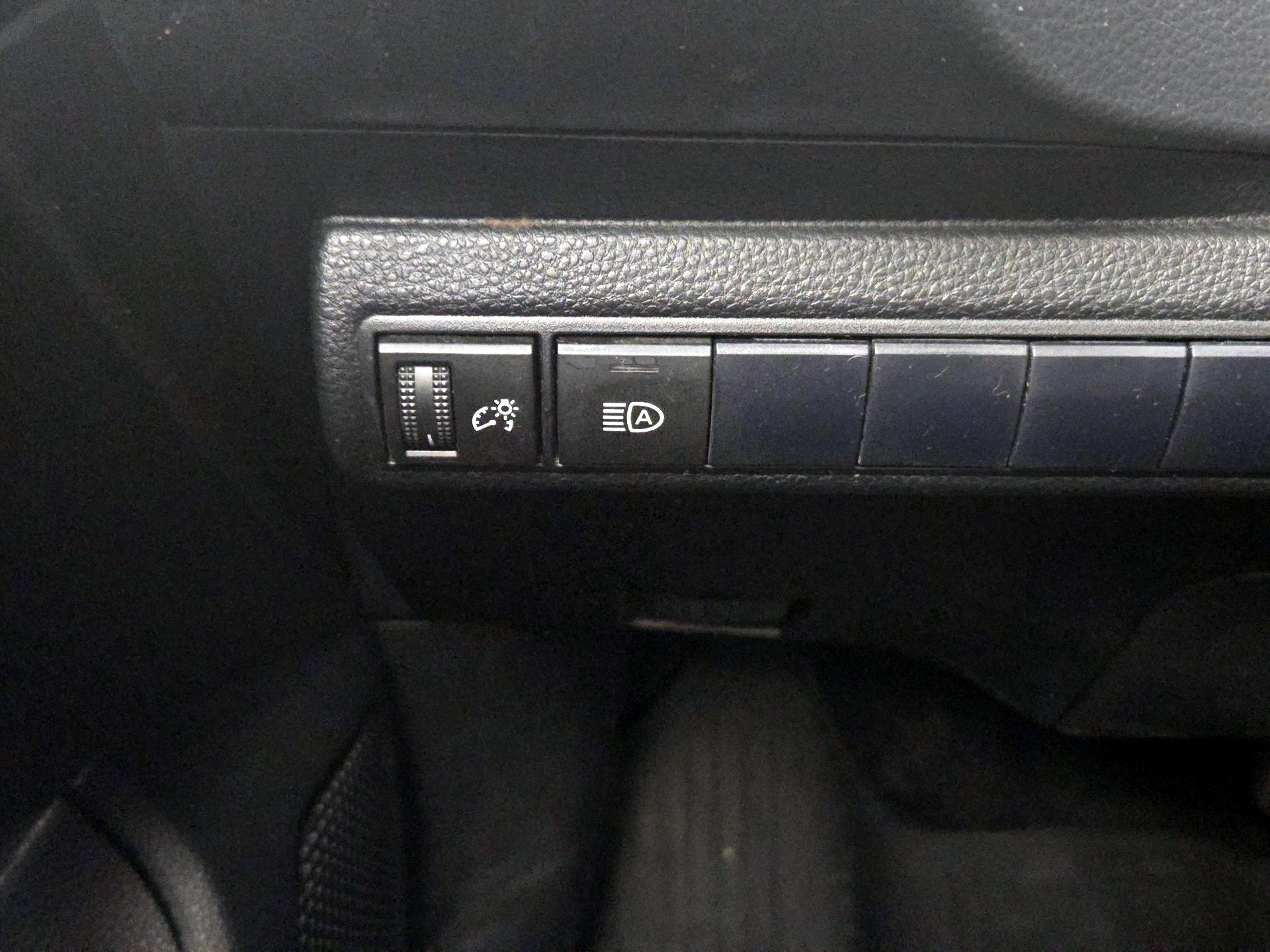 Thumbnail: 2021 Toyota Corolla - 13