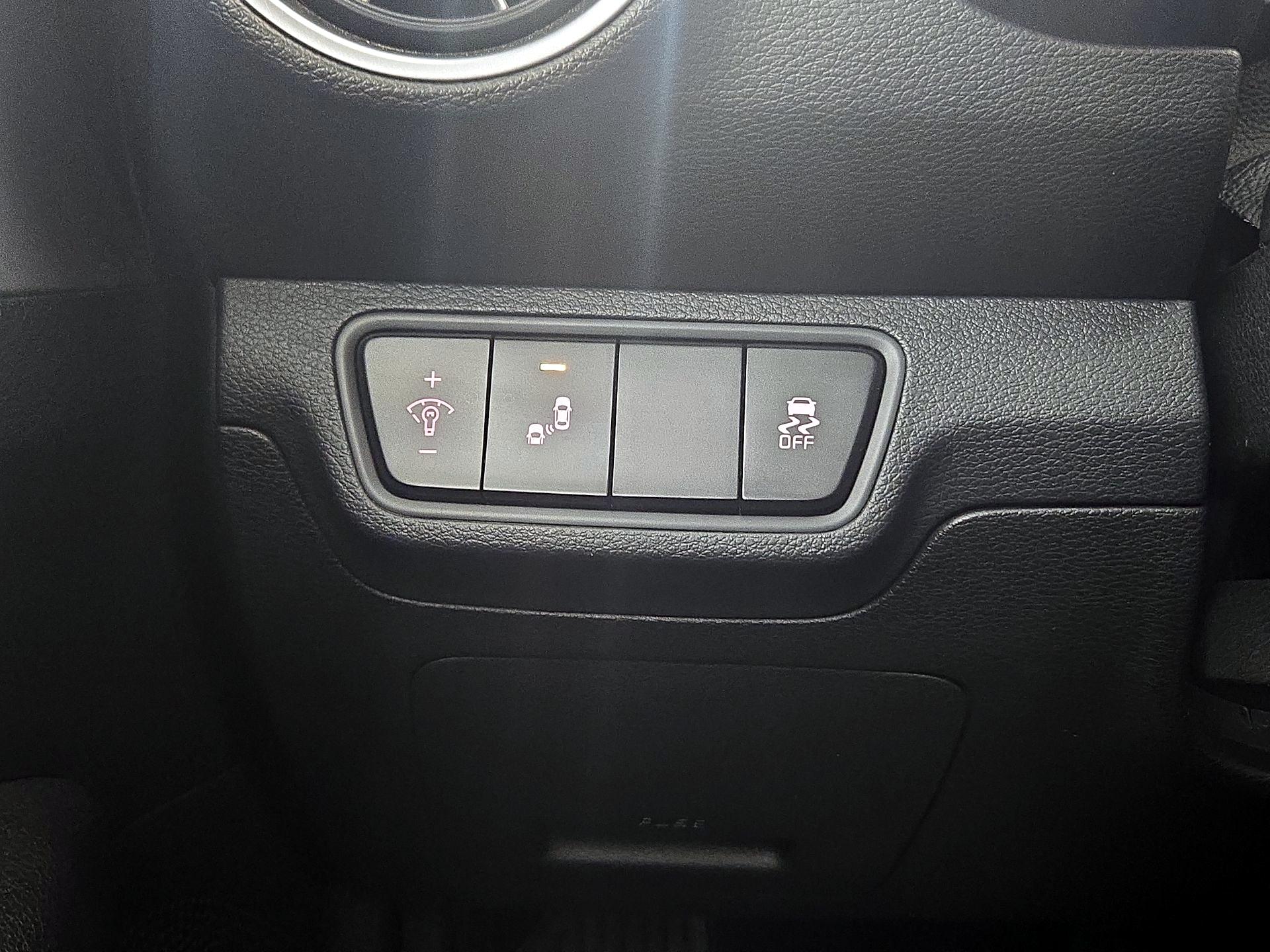 Thumbnail: 2023 Kia Forte - 13