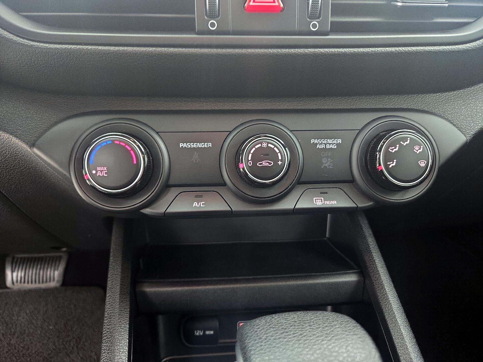 Thumbnail: 2023 Kia Forte - 16