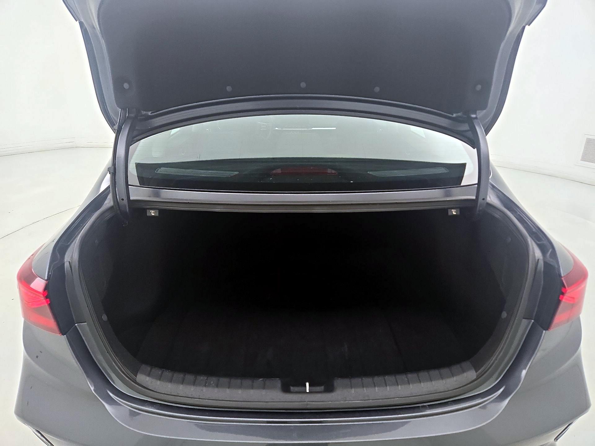 Thumbnail: 2023 Kia Forte - 20