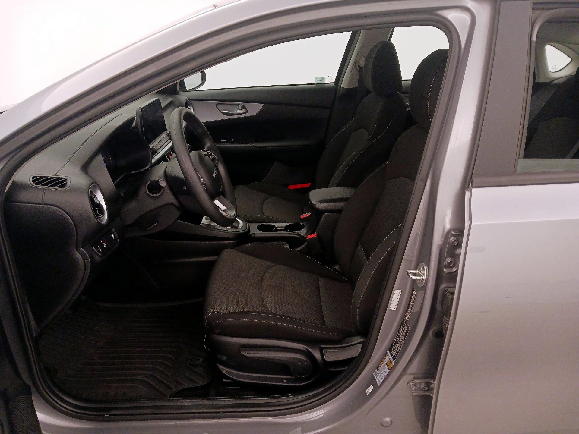 Thumbnail: 2023 Kia Forte - 11