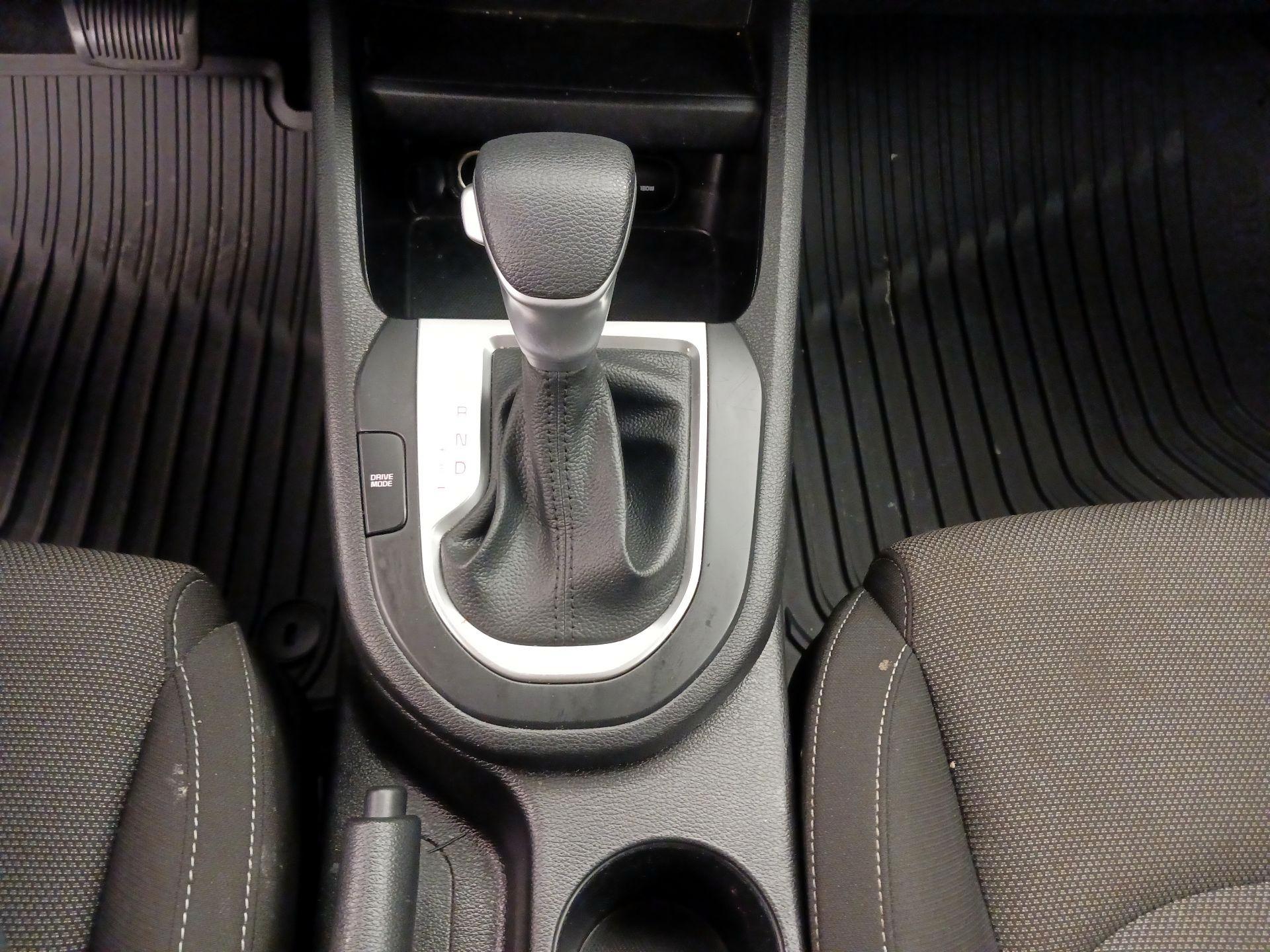 Thumbnail: 2023 Kia Forte - 17