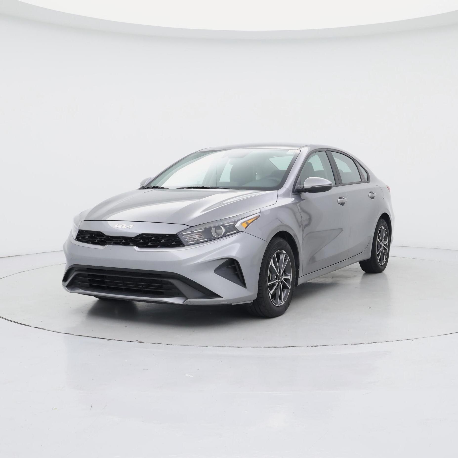 Thumbnail: 2023 Kia Forte - 4
