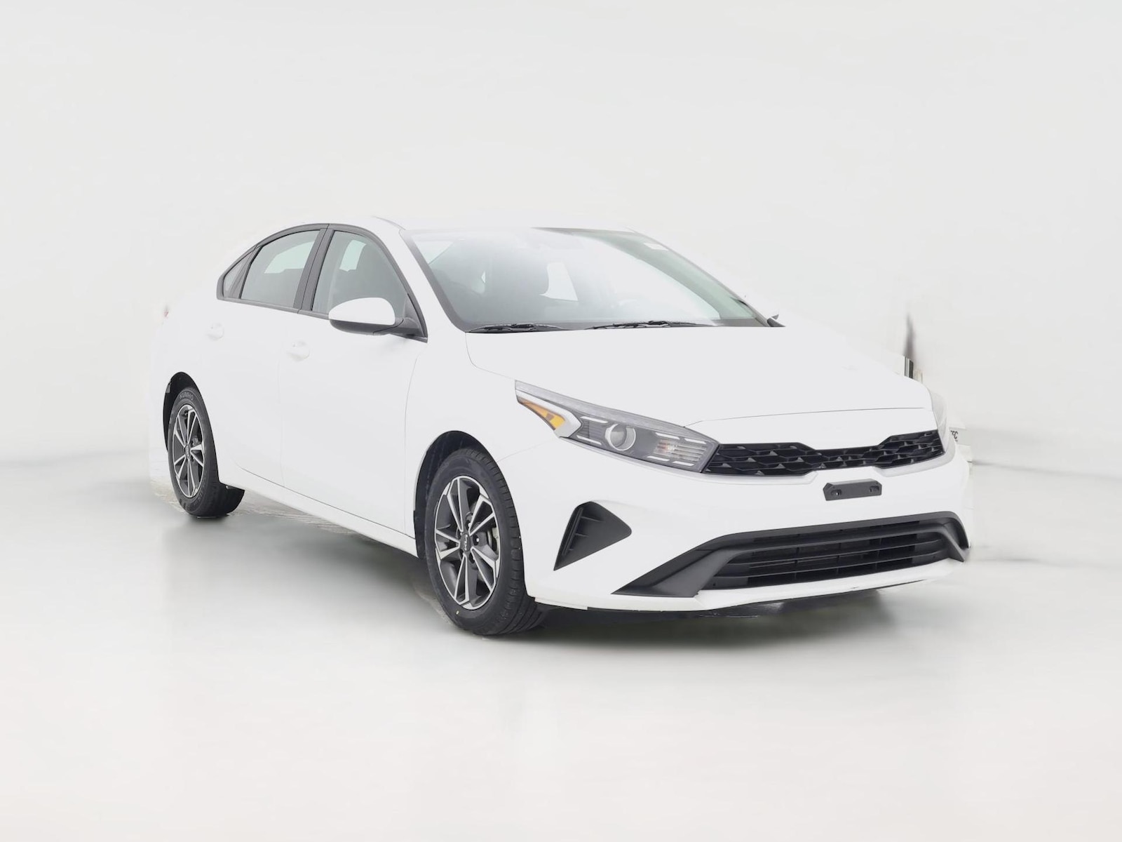 2023 Kia Forte LXS - Photo 1