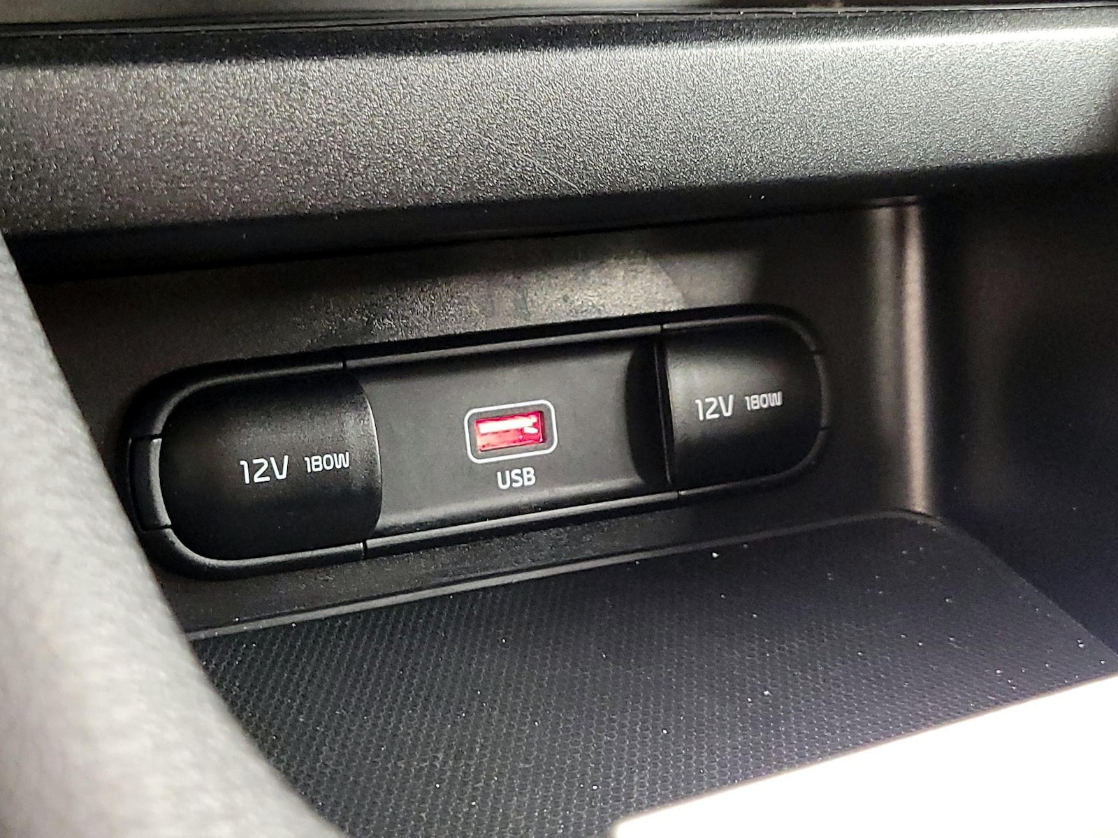 2023 Kia Forte LXS - Photo 19