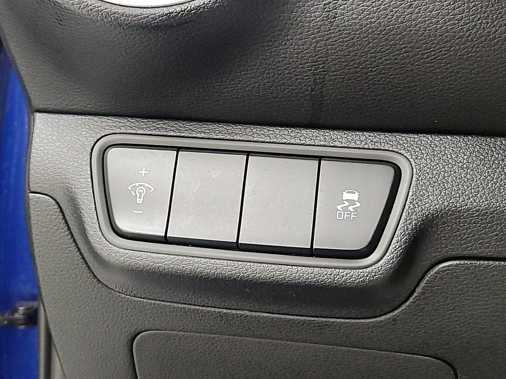 Thumbnail: 2023 Kia Forte - 13