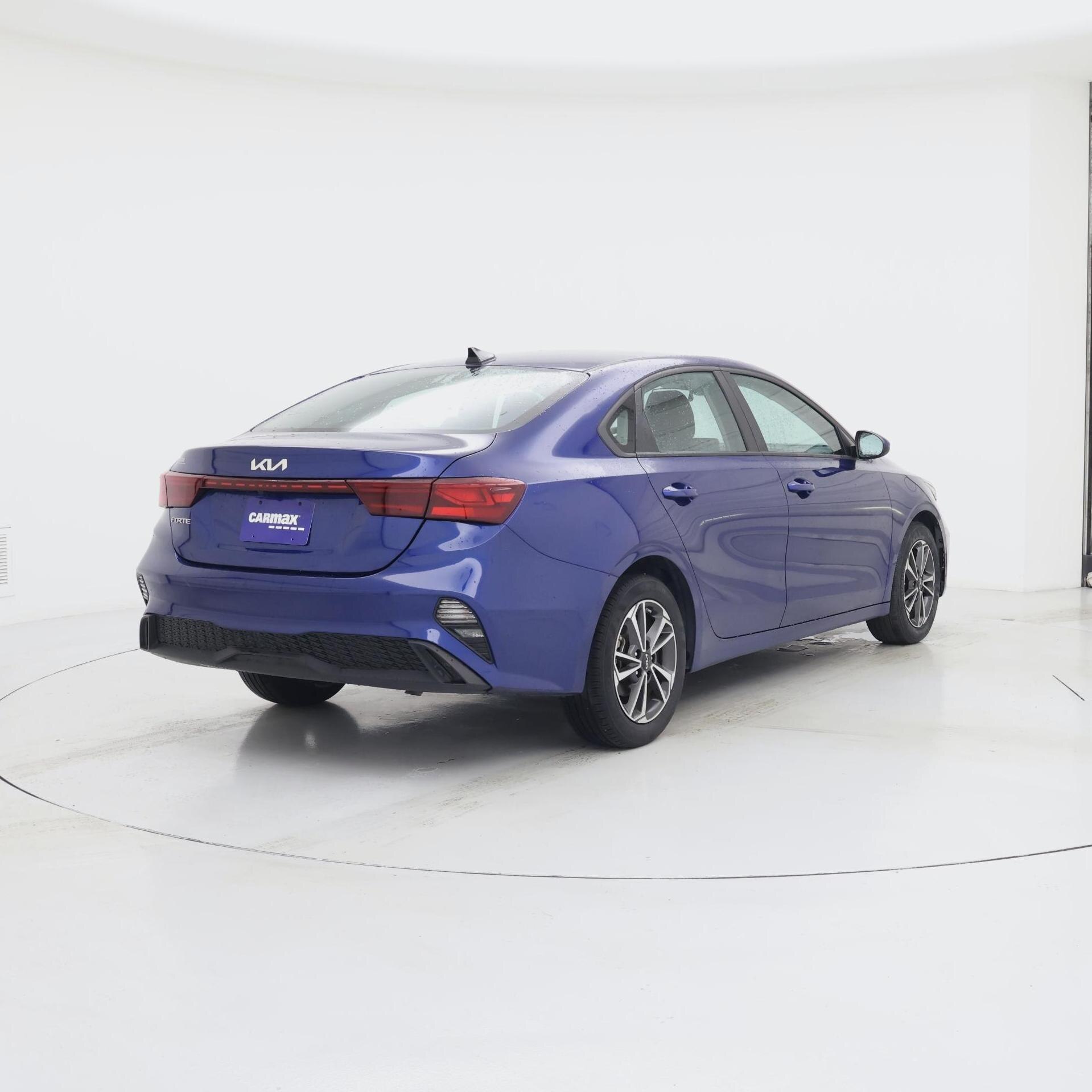 Thumbnail: 2023 Kia Forte - 8