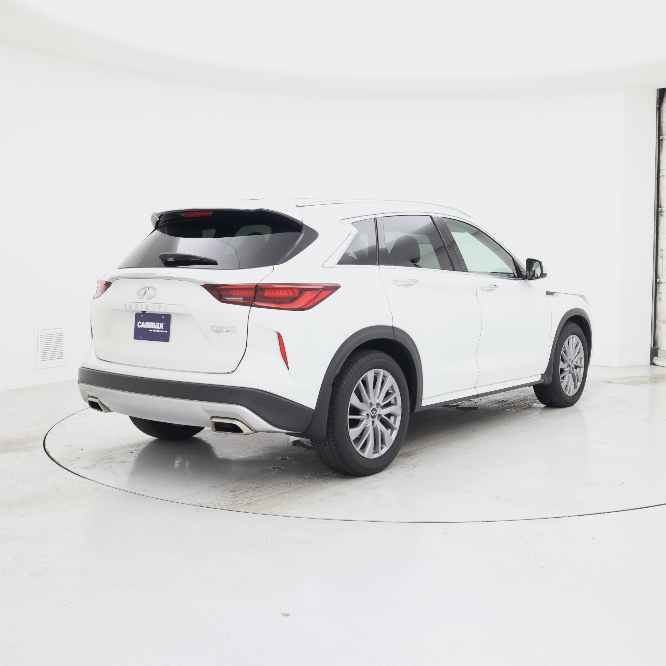 Thumbnail: 2023 INFINITI QX50 - 8