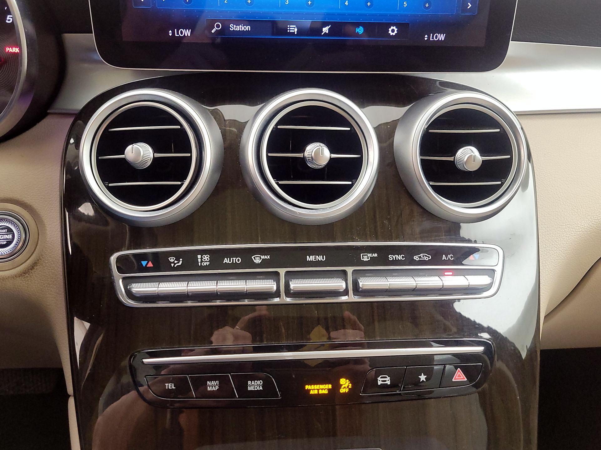 Thumbnail: 2020 Mercedes-Benz GLC - 17