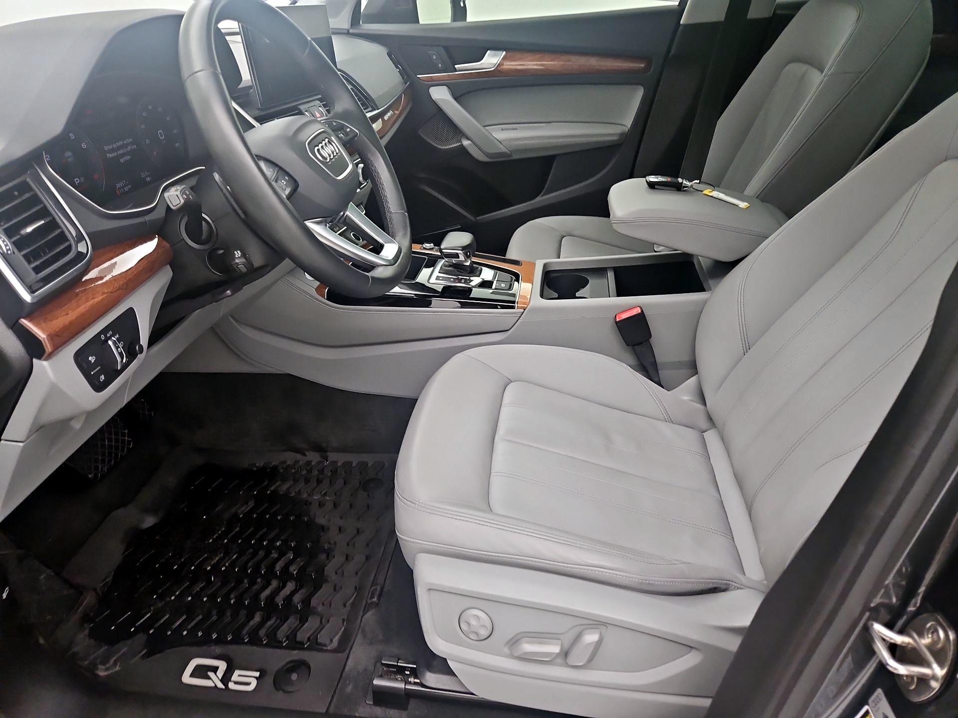 Thumbnail: 2023 Audi Q5 - 11