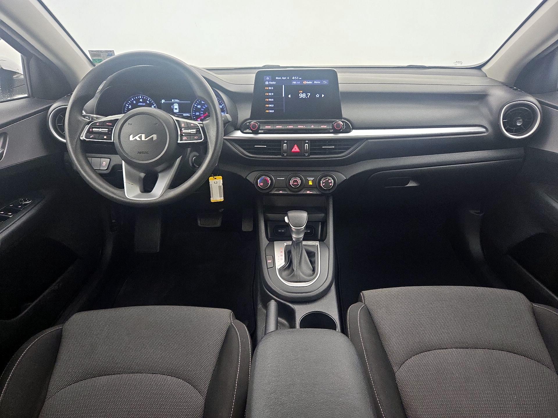 Thumbnail: 2023 Kia Forte - 9