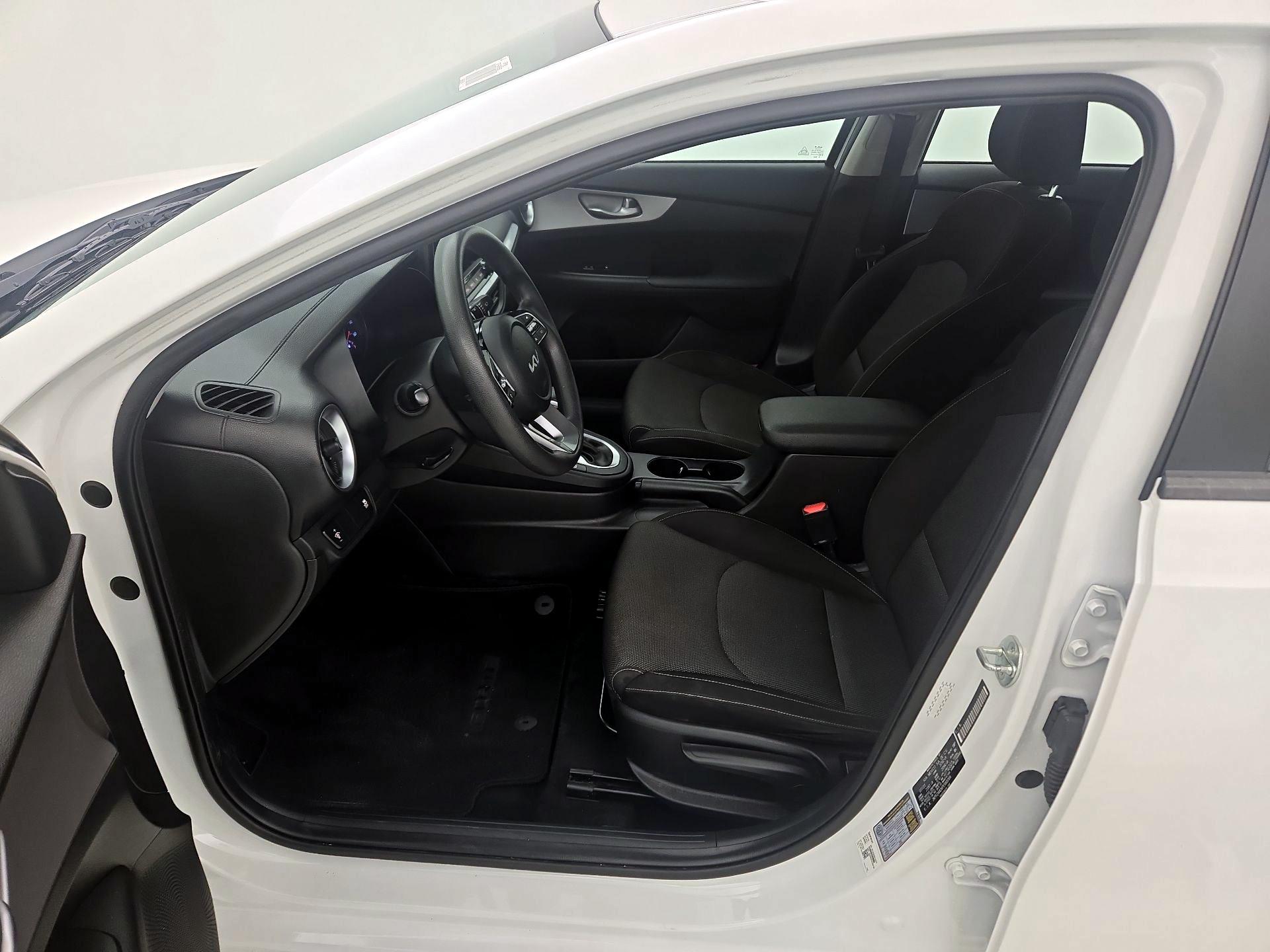 Thumbnail: 2023 Kia Forte - 11
