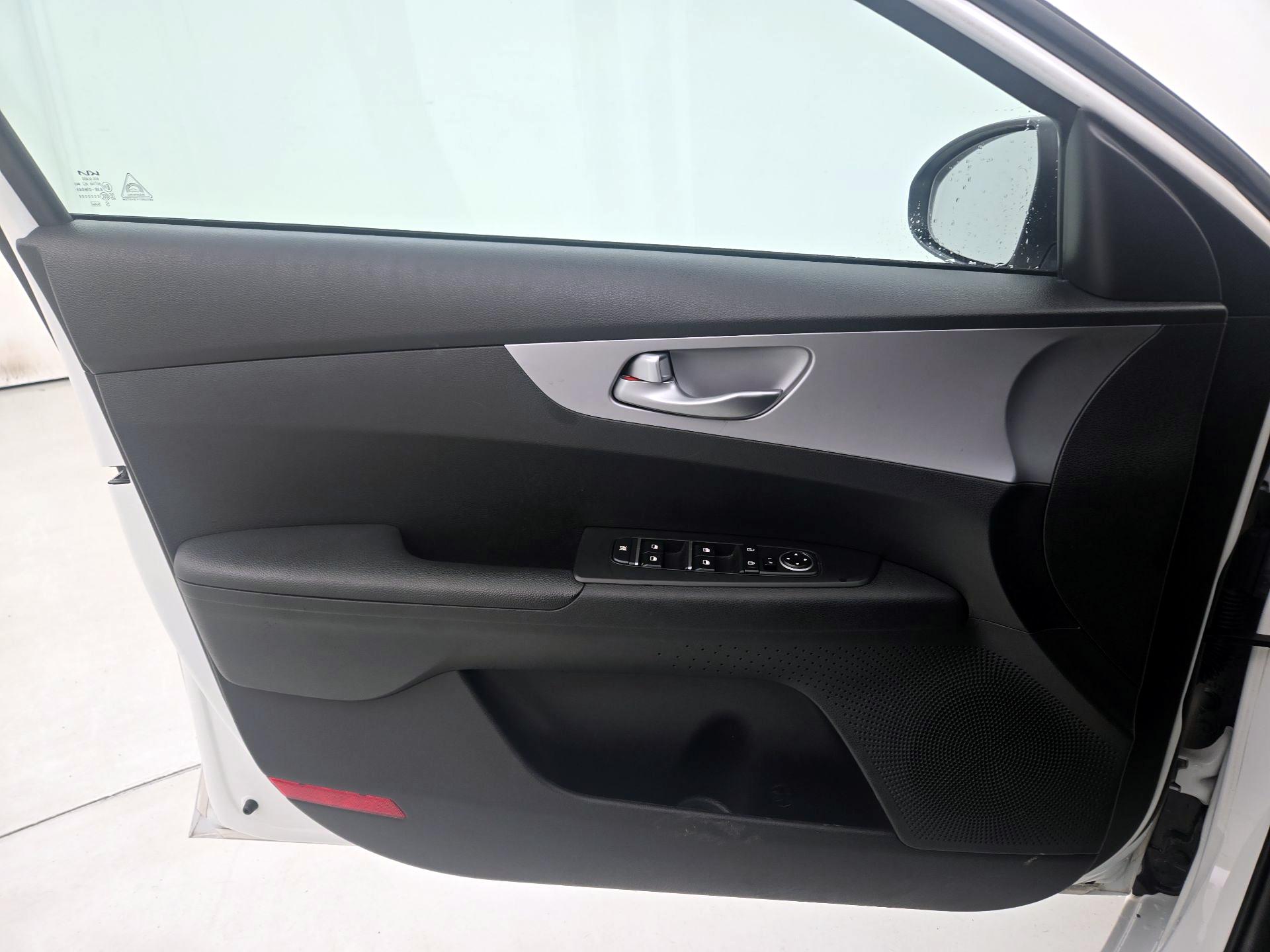 Thumbnail: 2023 Kia Forte - 12
