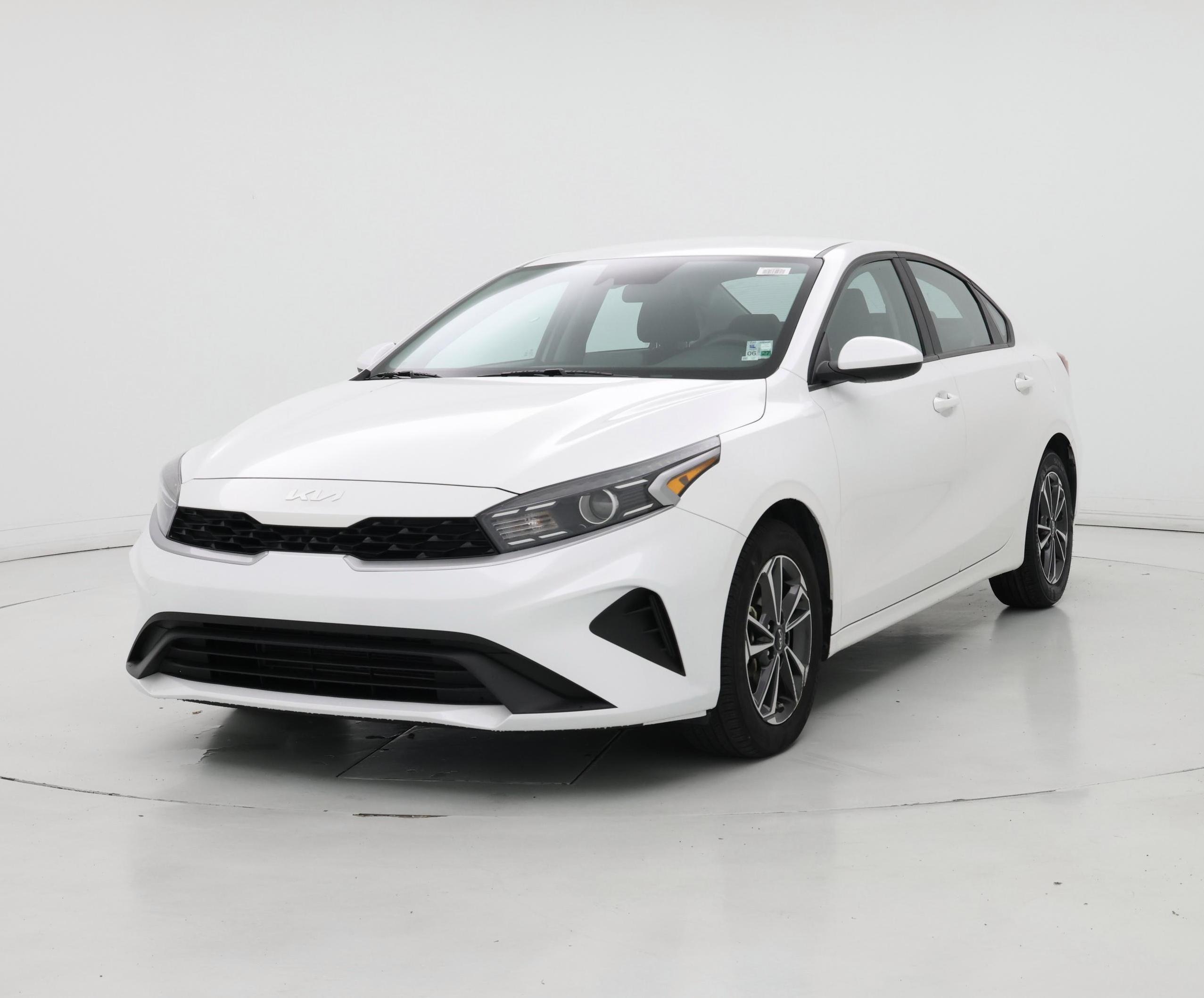 Thumbnail: 2023 Kia Forte - 4