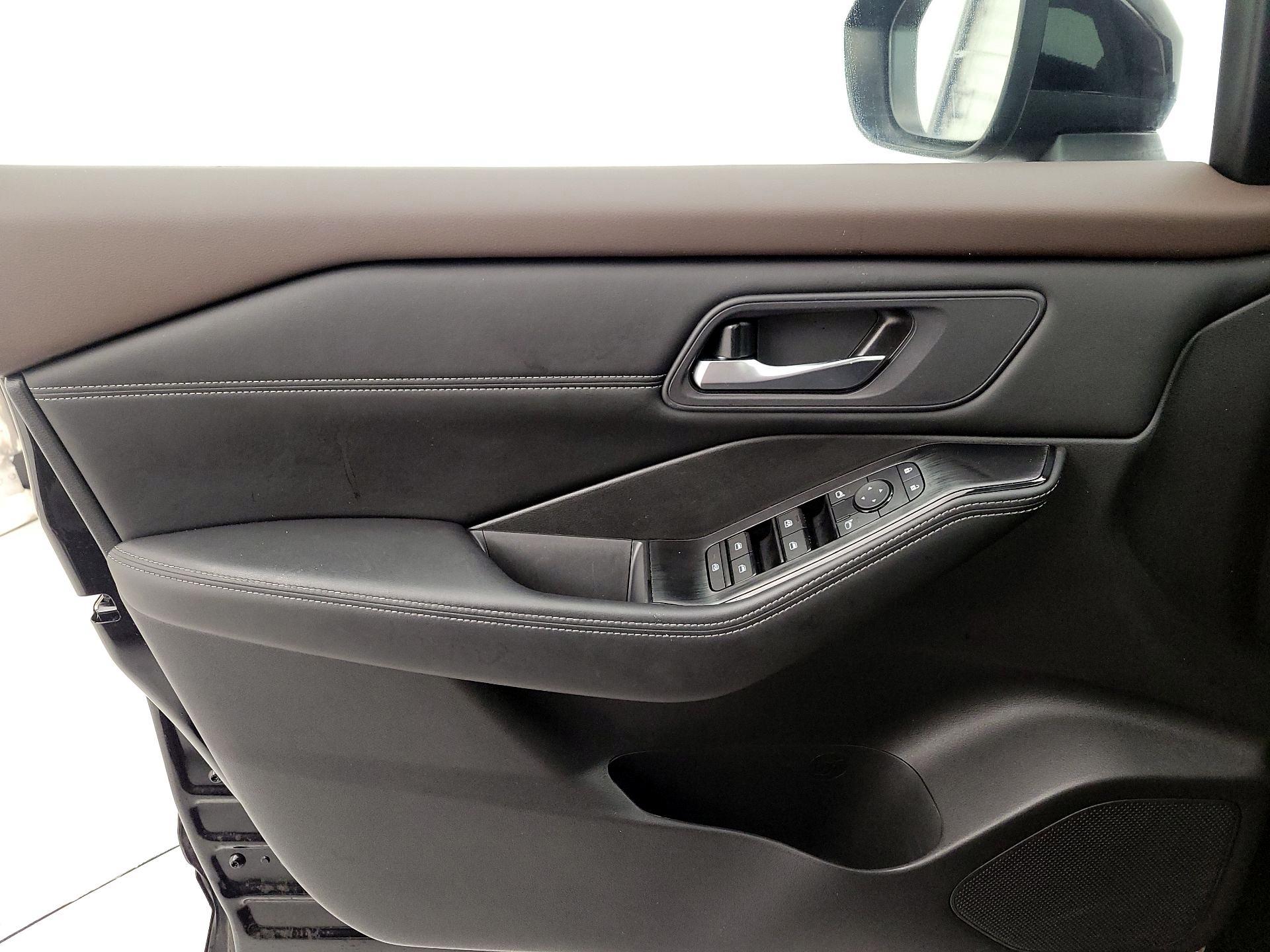 Thumbnail: 2023 Nissan Rogue - 12