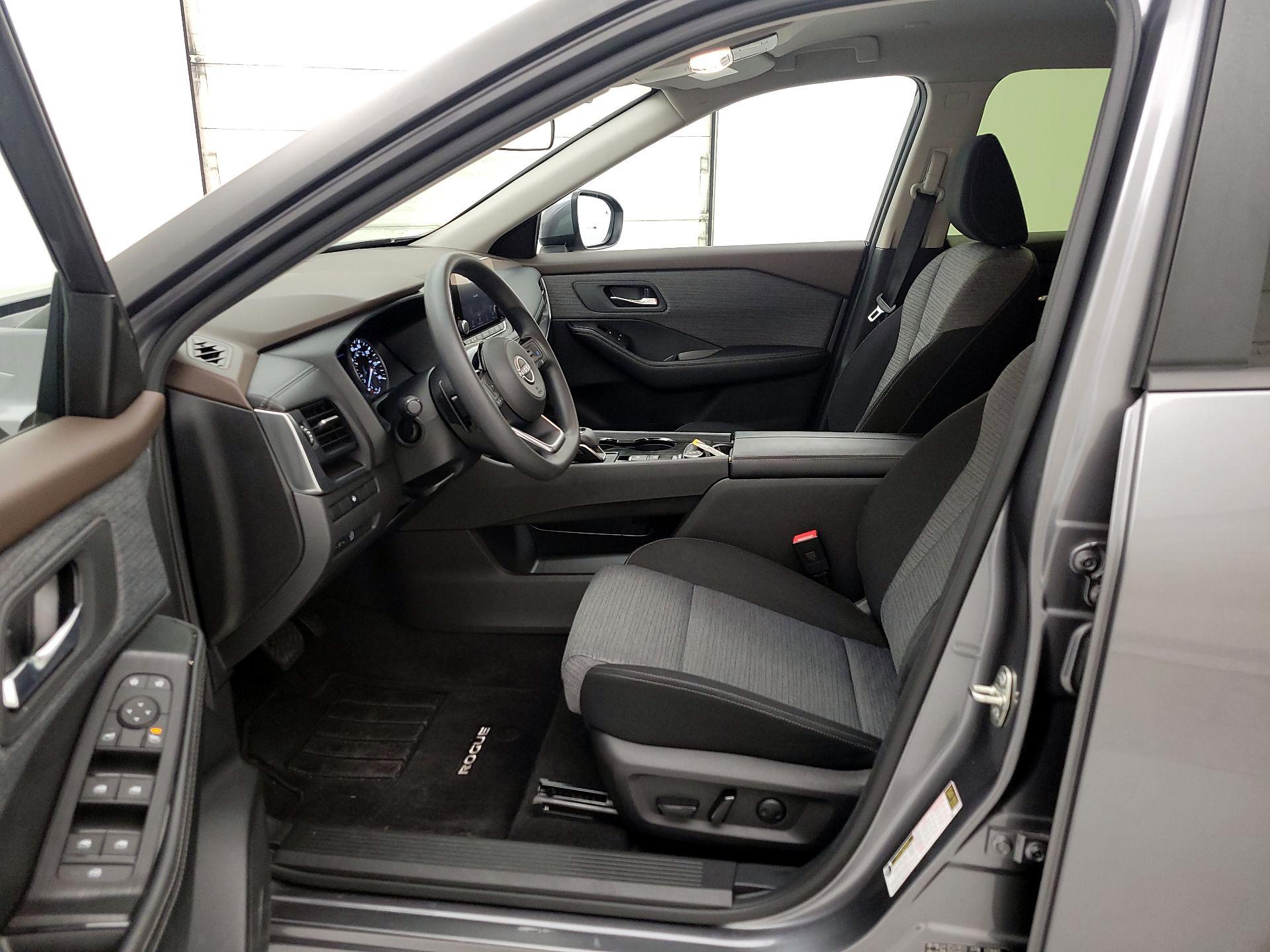 Thumbnail: 2023 Nissan Rogue - 11