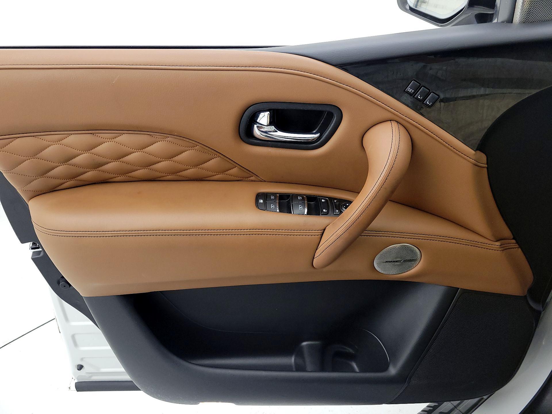 Thumbnail: 2023 INFINITI QX80 - 12