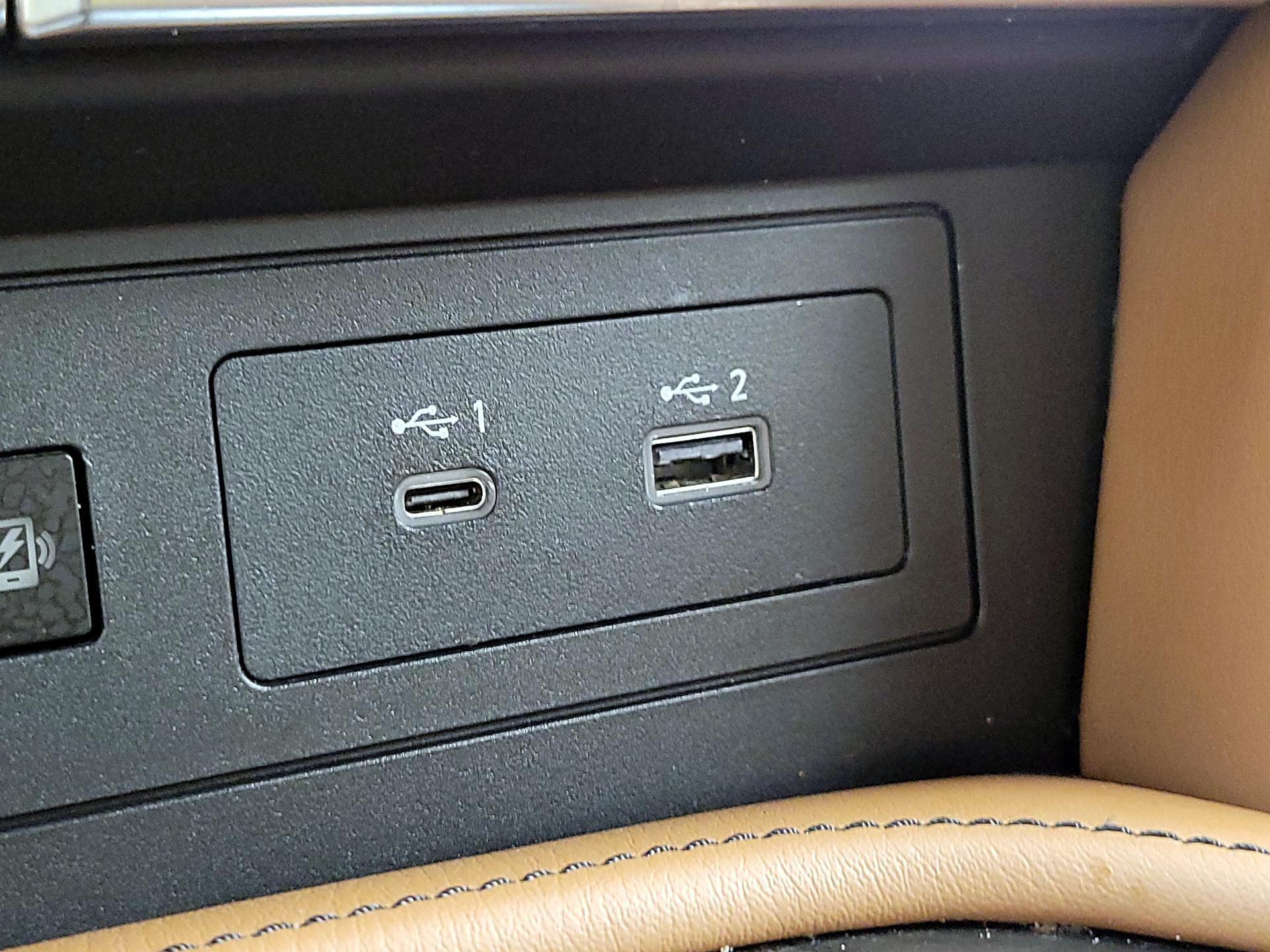 Thumbnail: 2023 INFINITI QX80 - 18