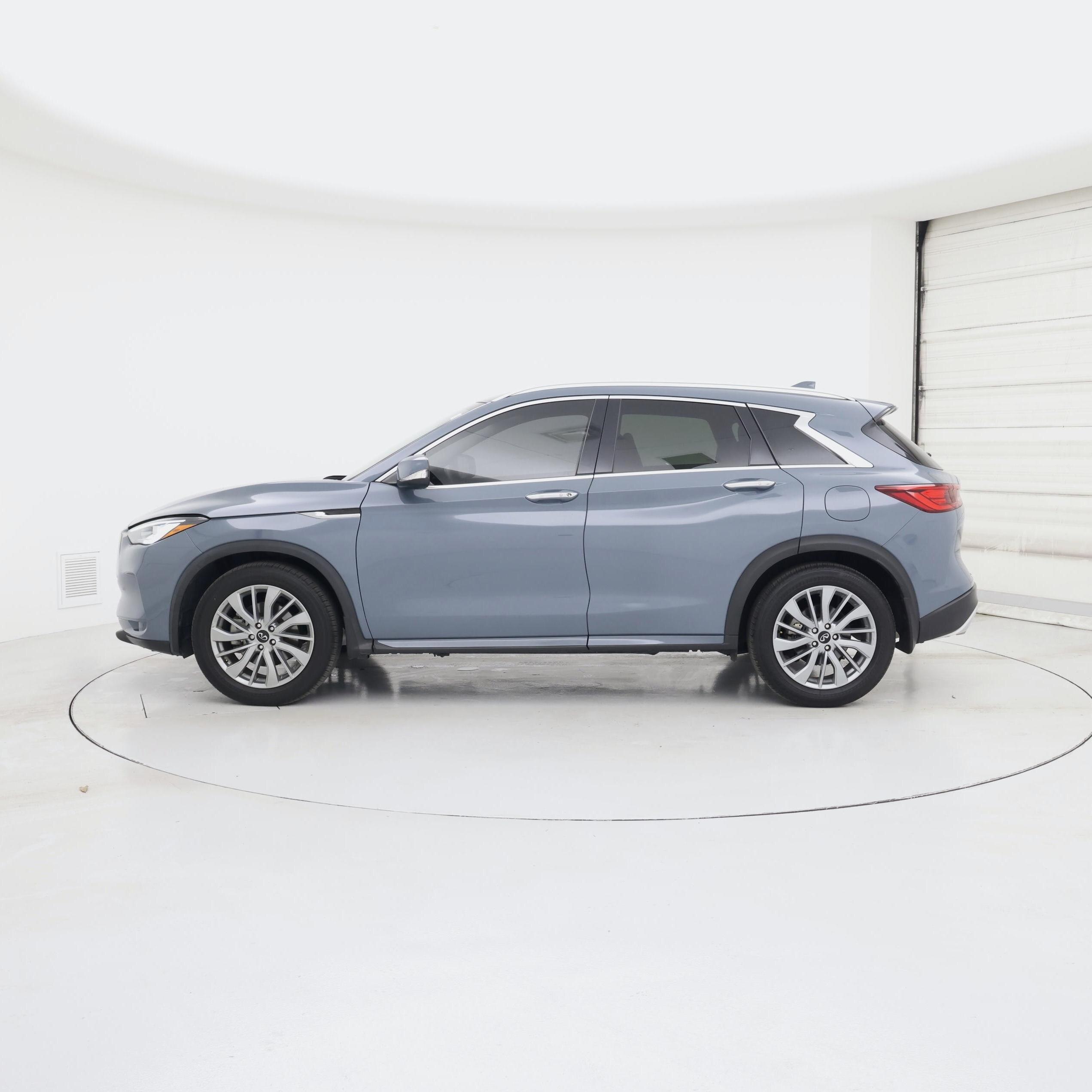 Thumbnail: 2023 INFINITI QX50 - 3