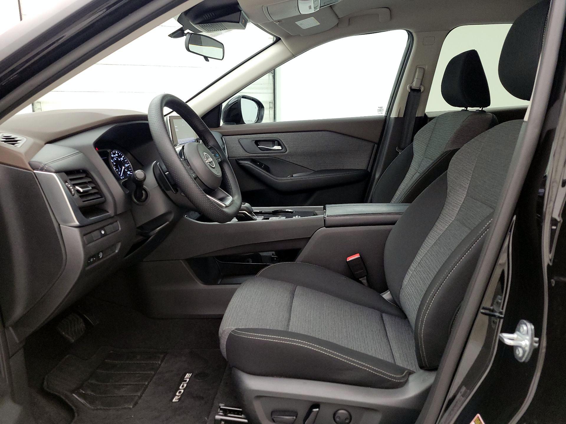 Thumbnail: 2023 Nissan Rogue - 11