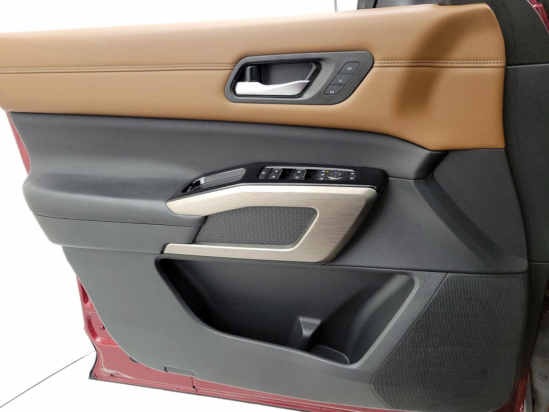 Thumbnail: 2023 Nissan Pathfinder - 12