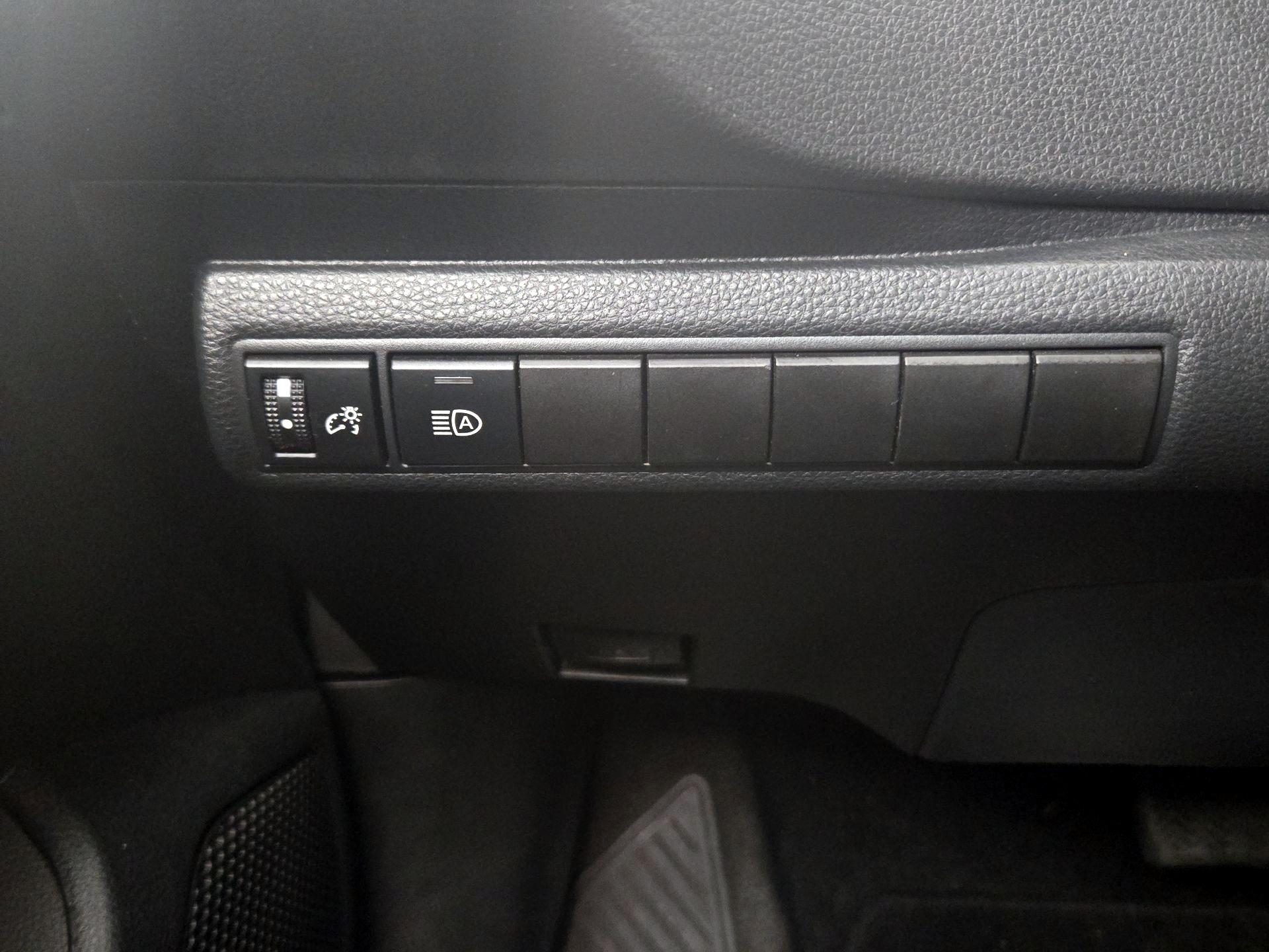 Thumbnail: 2022 Toyota Corolla - 13