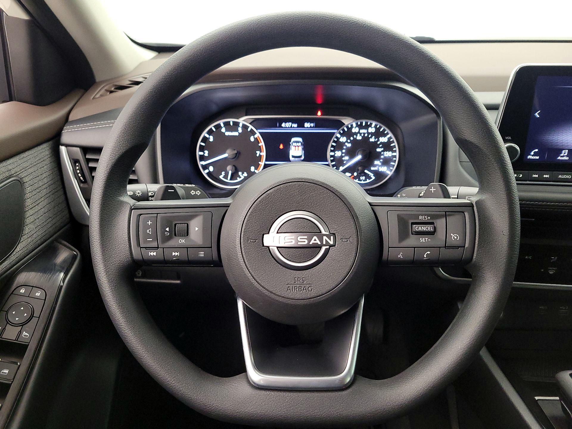 Thumbnail: 2023 Nissan Rogue - 10
