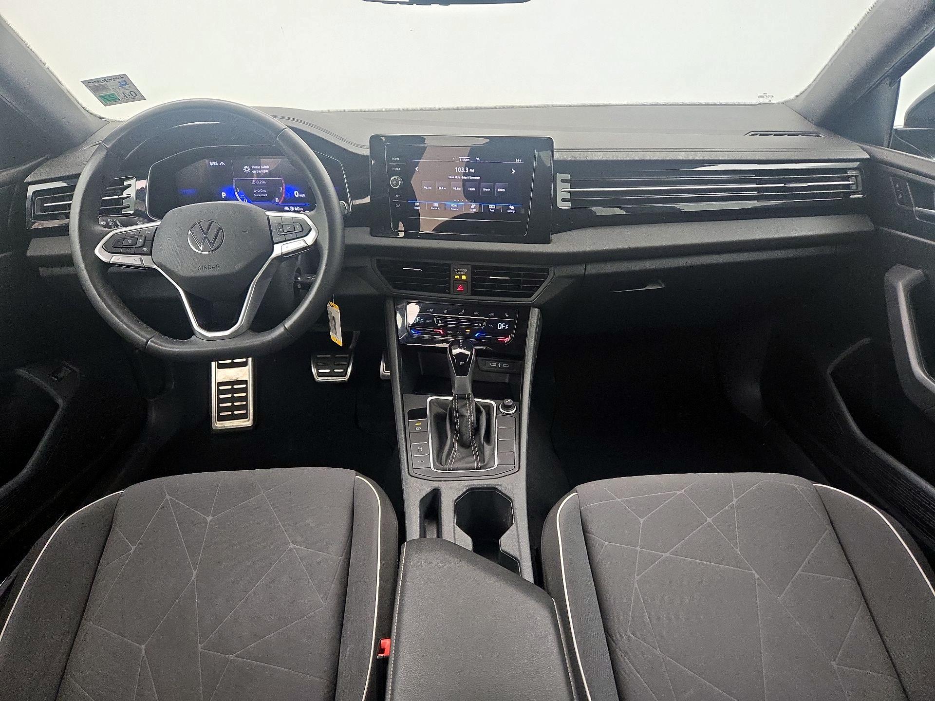 Thumbnail: 2025 Volkswagen Jetta - 9