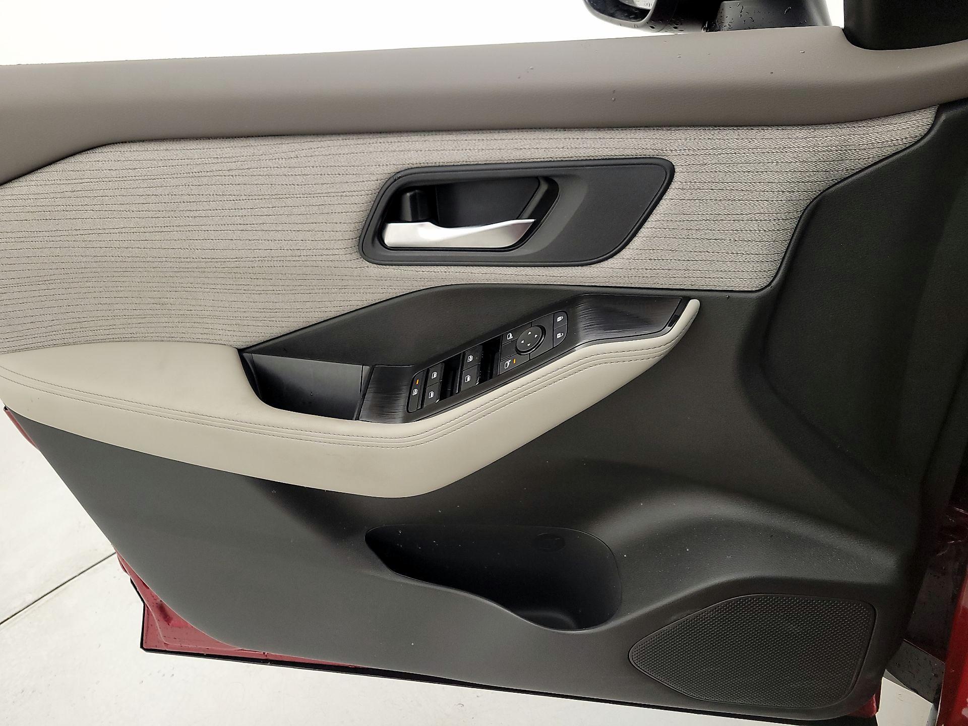 Thumbnail: 2023 Nissan Rogue - 12