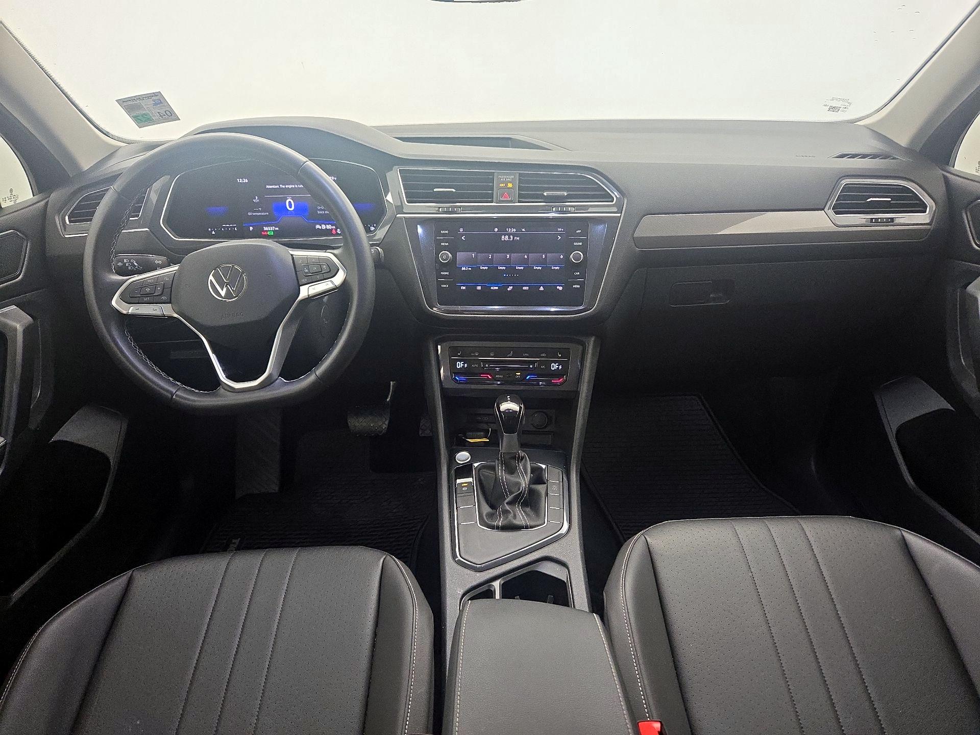 Thumbnail: 2023 Volkswagen Tiguan - 9