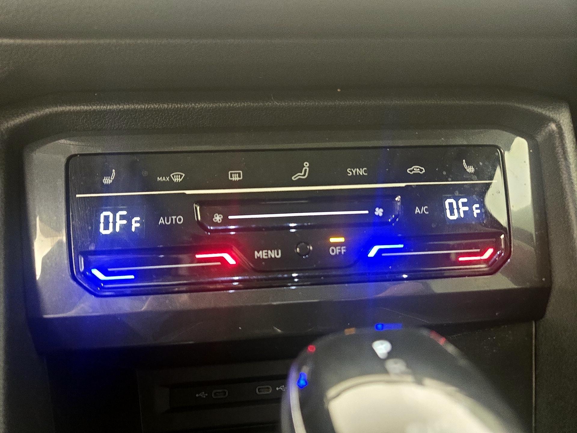 Thumbnail: 2023 Volkswagen Tiguan - 16