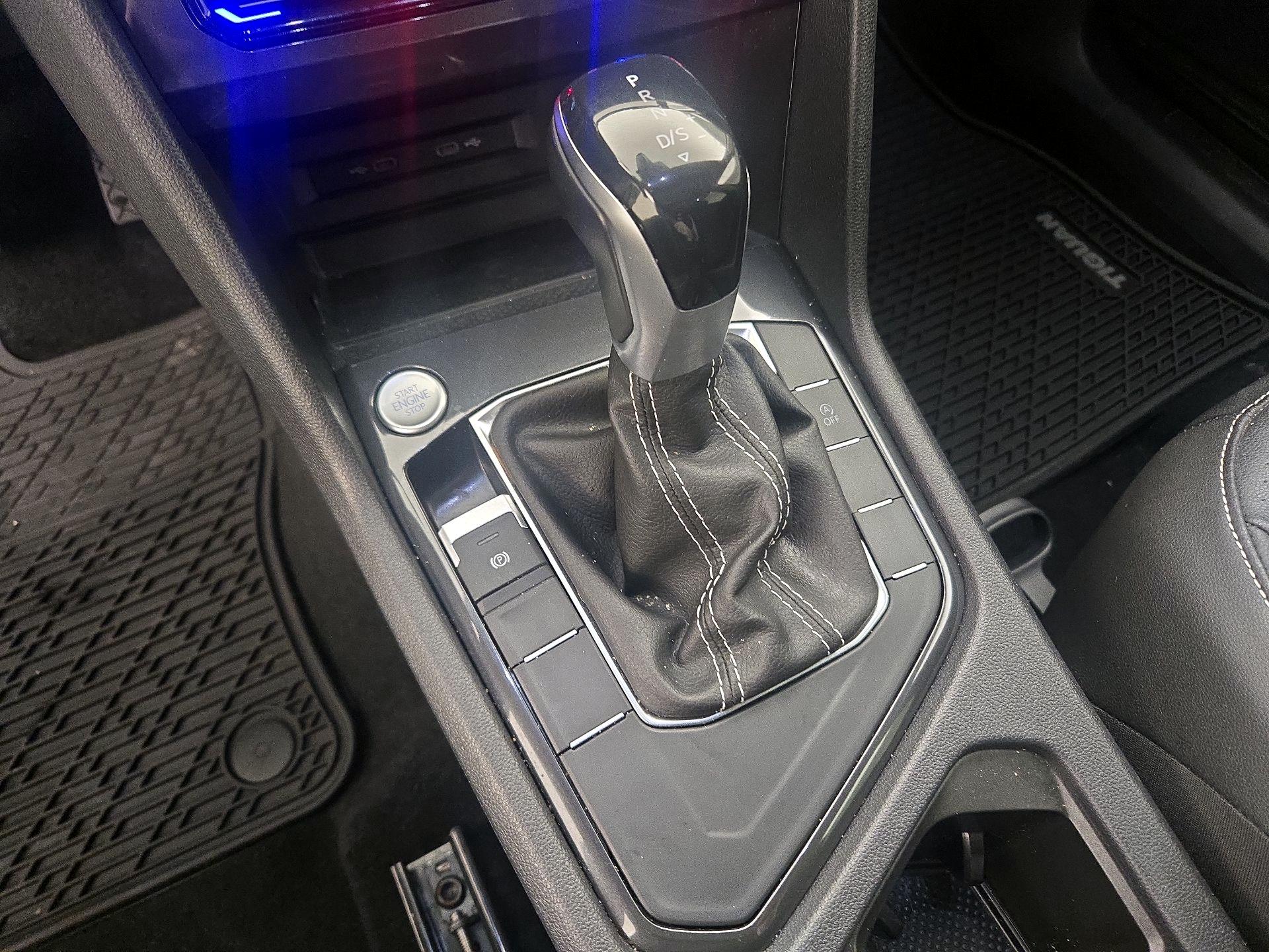 Thumbnail: 2023 Volkswagen Tiguan - 17