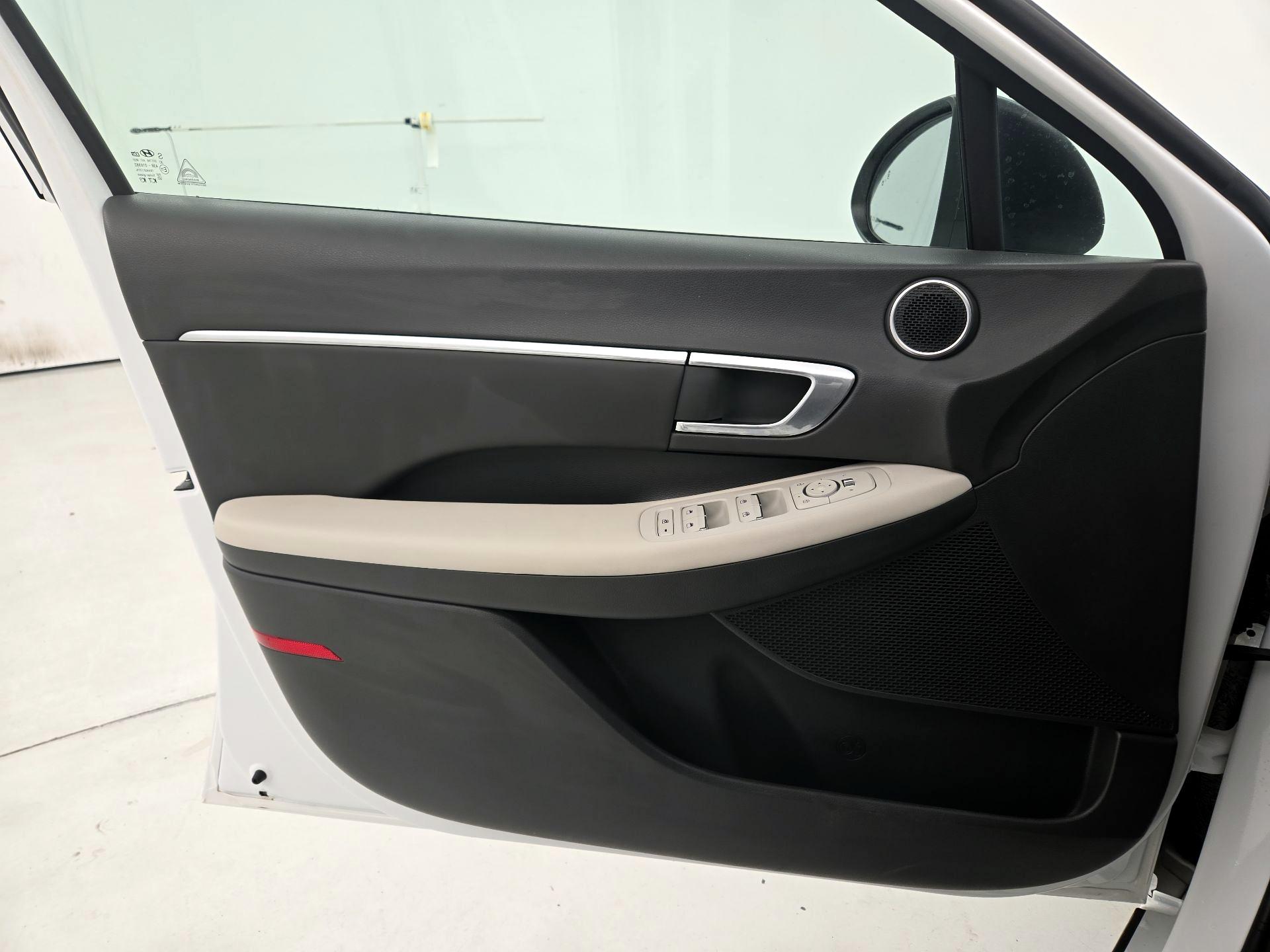 Thumbnail: 2022 Hyundai Sonata - 12