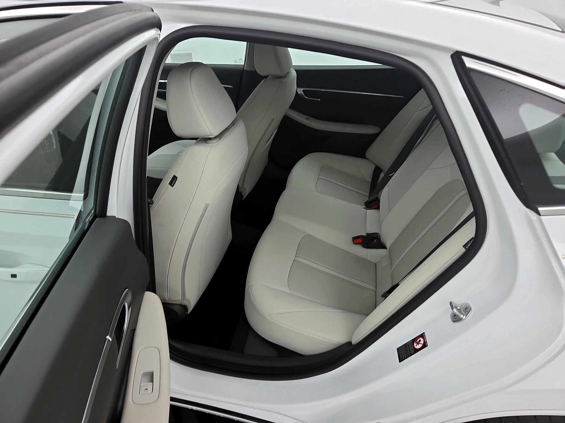 Thumbnail: 2022 Hyundai Sonata - 19