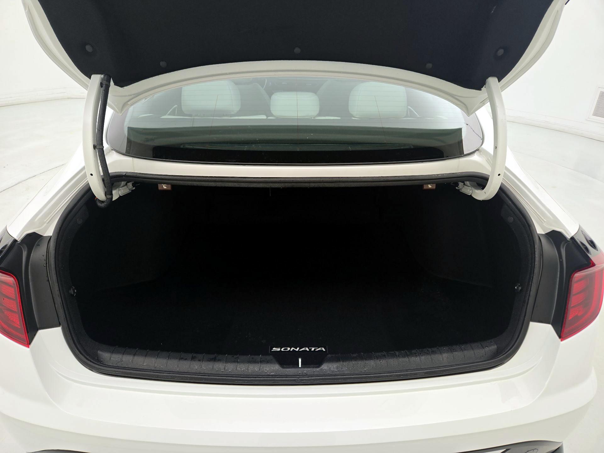 Thumbnail: 2022 Hyundai Sonata - 20