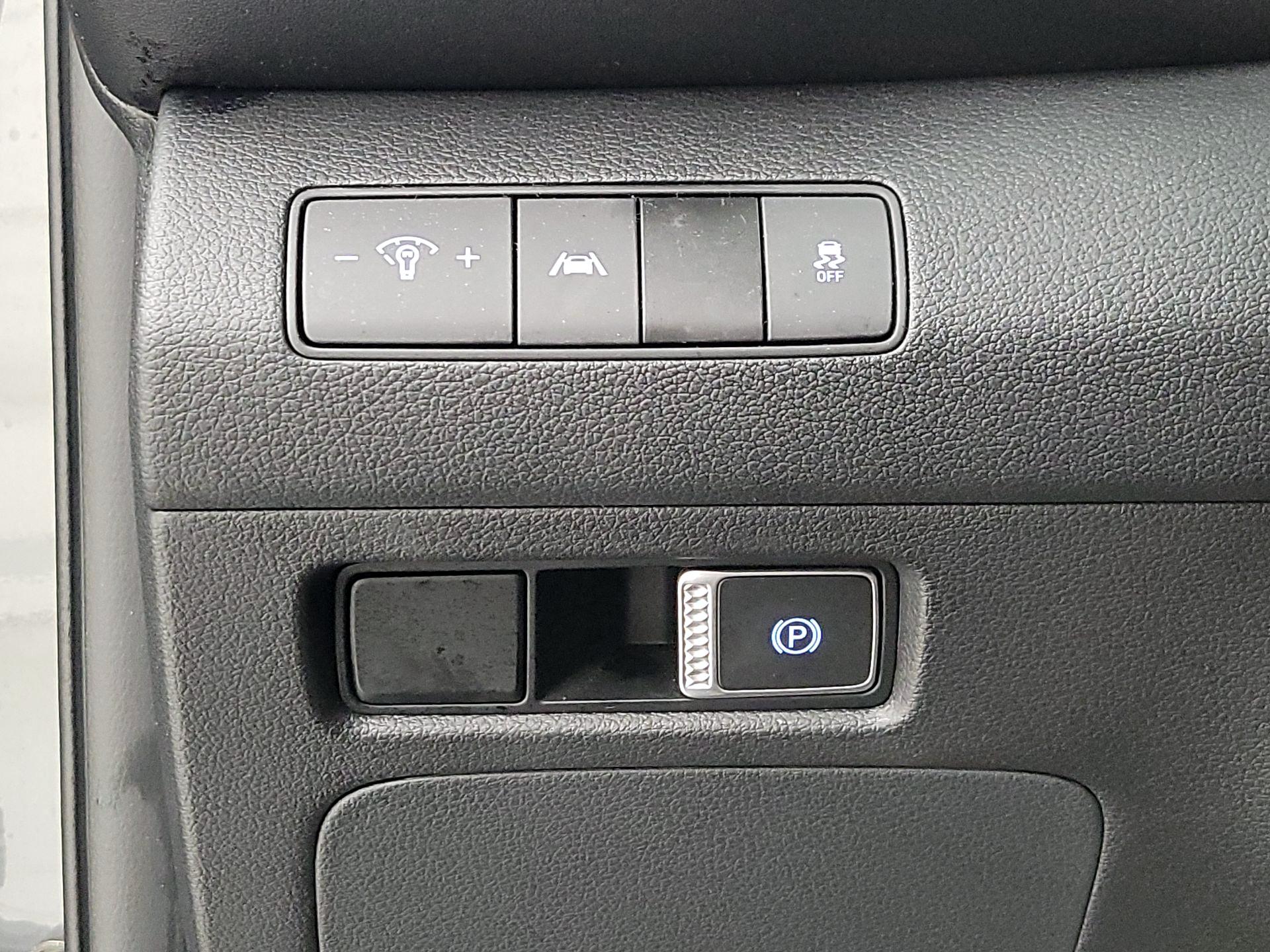 Thumbnail: 2023 Hyundai Santa Fe - 13