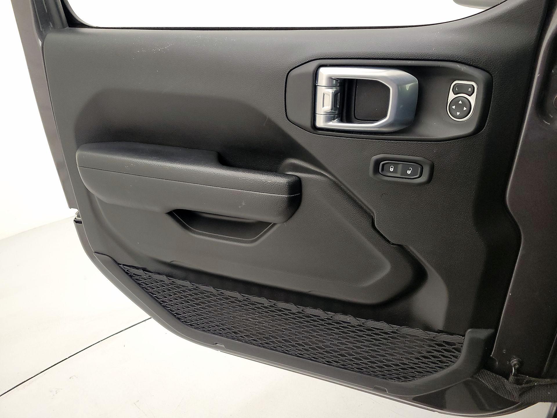 Thumbnail: 2021 Jeep Wrangler - 12