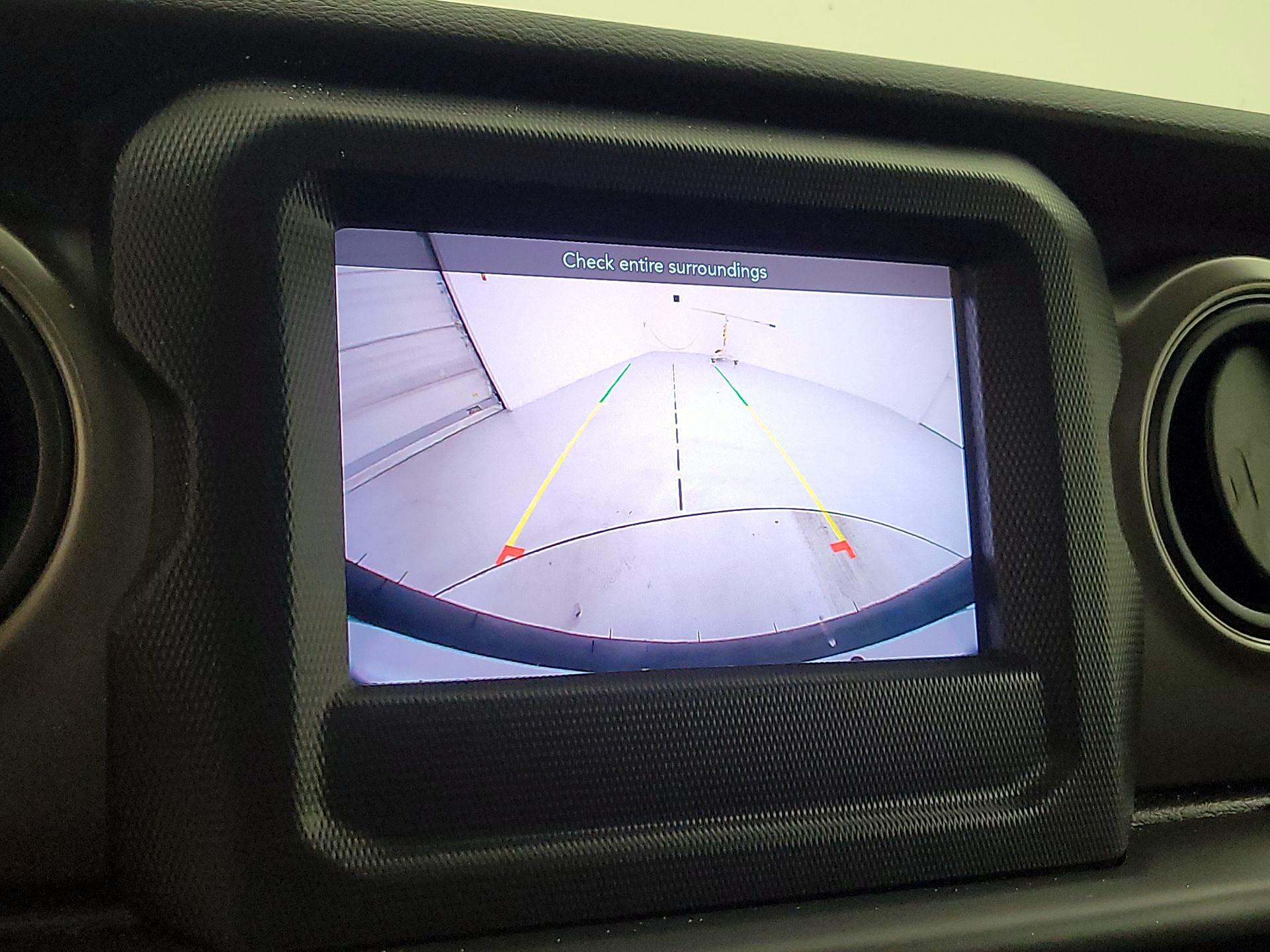 Thumbnail: 2021 Jeep Wrangler - 14